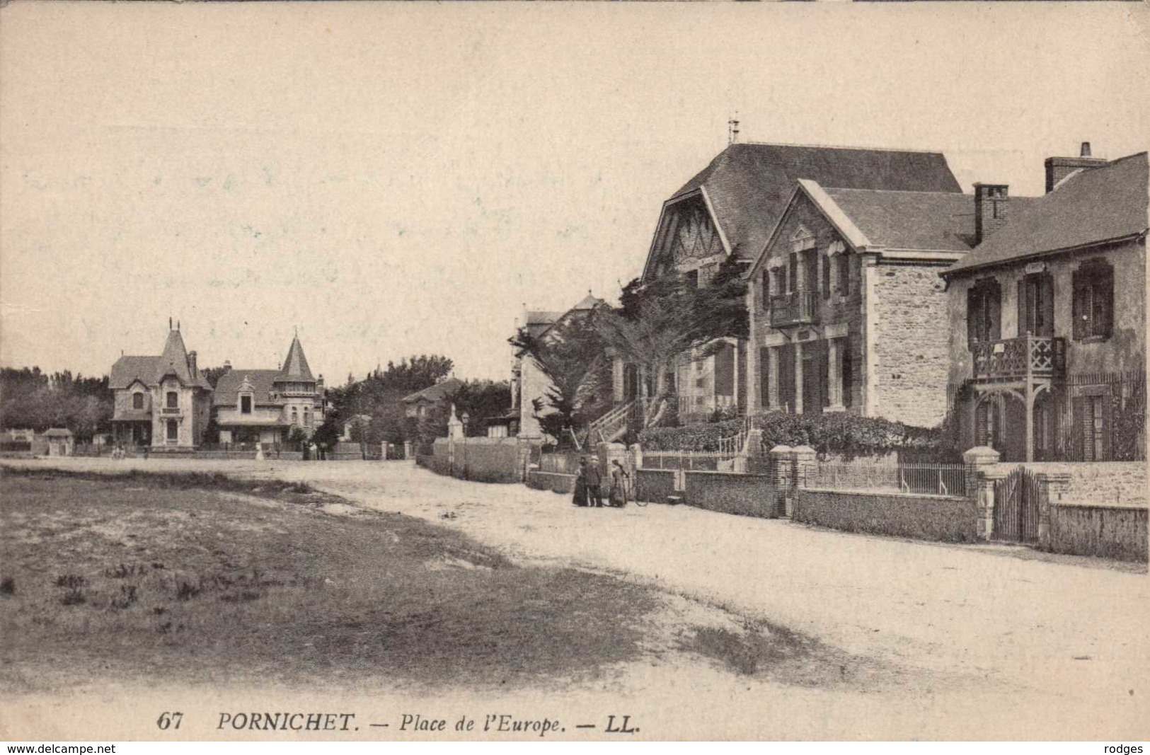 Dep 44 , Cpa PORNICHET , 67 , Place De L'Europe (D09.4231) - Pornichet