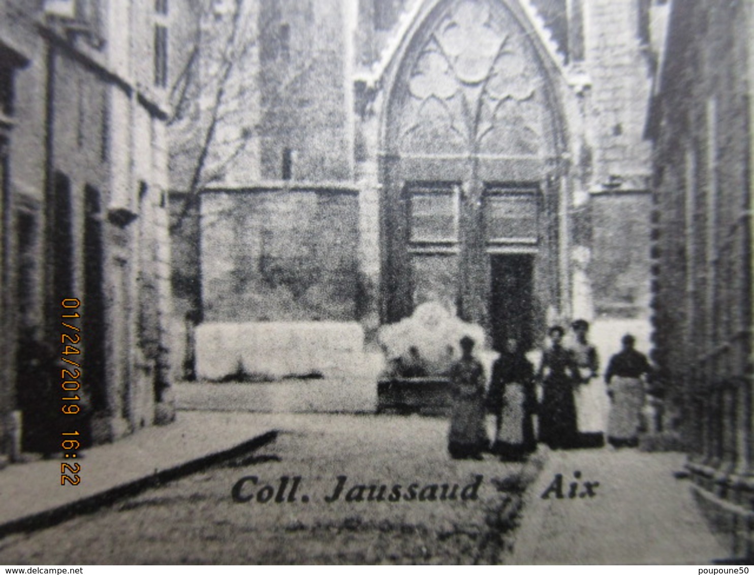 CPA 13 AIX En PROVENCE - La Rue St Jean Et La Rue Cardinale  Vers 1910 - Aix En Provence