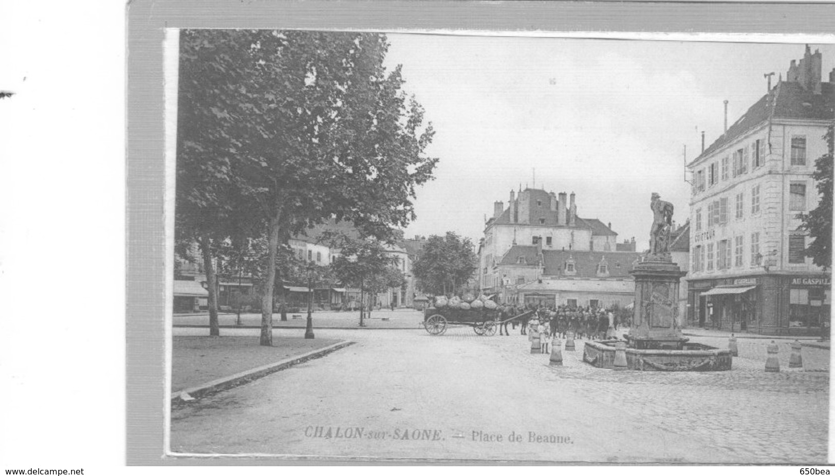 Chalon Sur Saône.Place De Beaune.Soldats En Marche.Cheval Et Chariot - Chalon Sur Saone