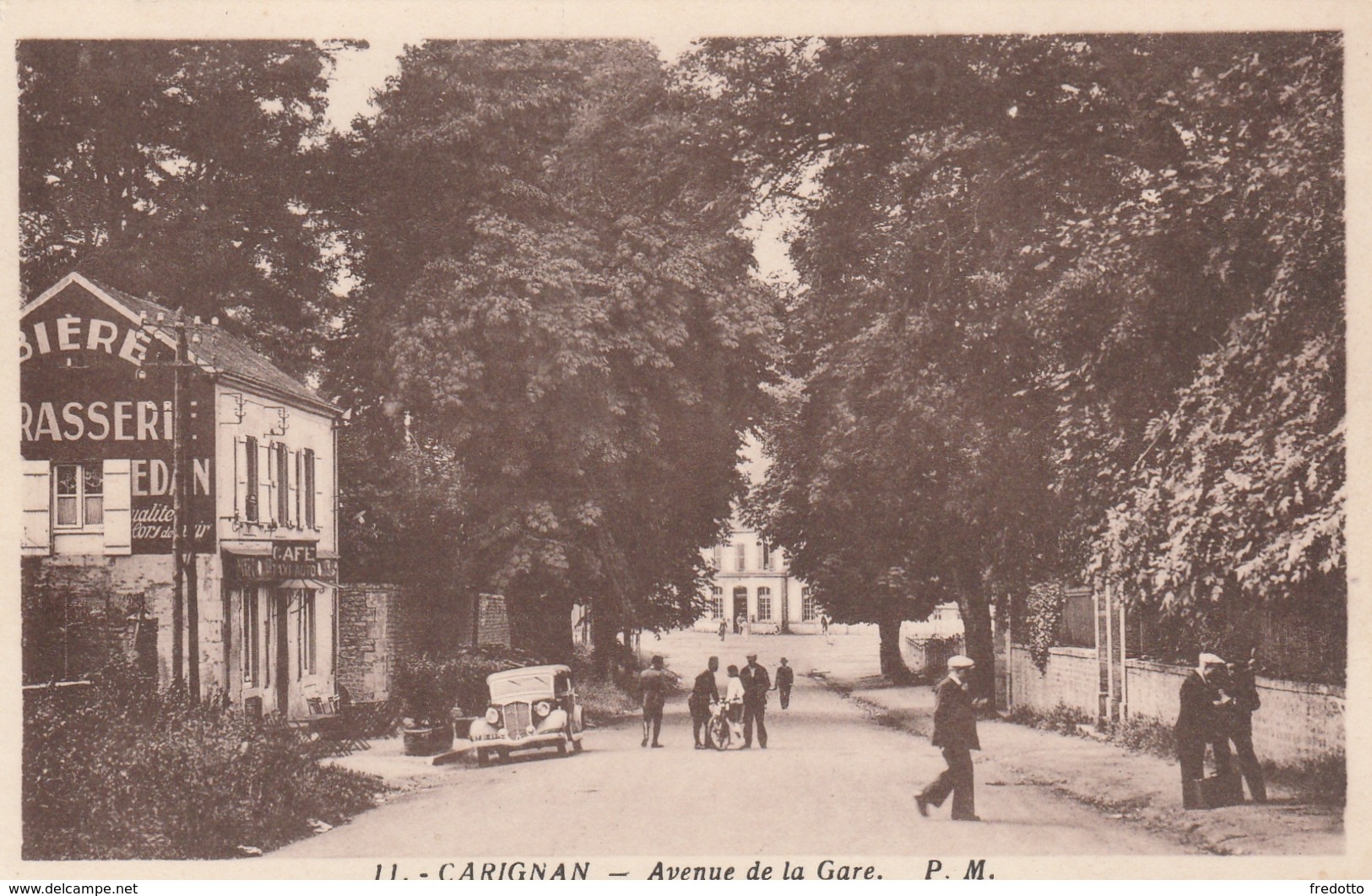 CARIGNAN-Avenue De La Gare. - Autres & Non Classés