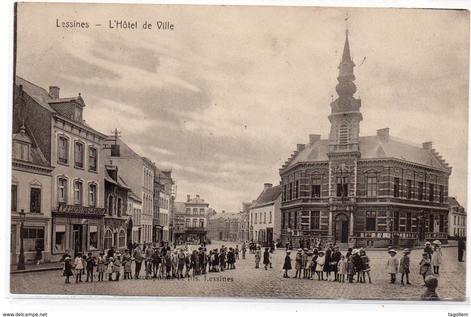 Lessines L'Hôtel De Ville - Lessen