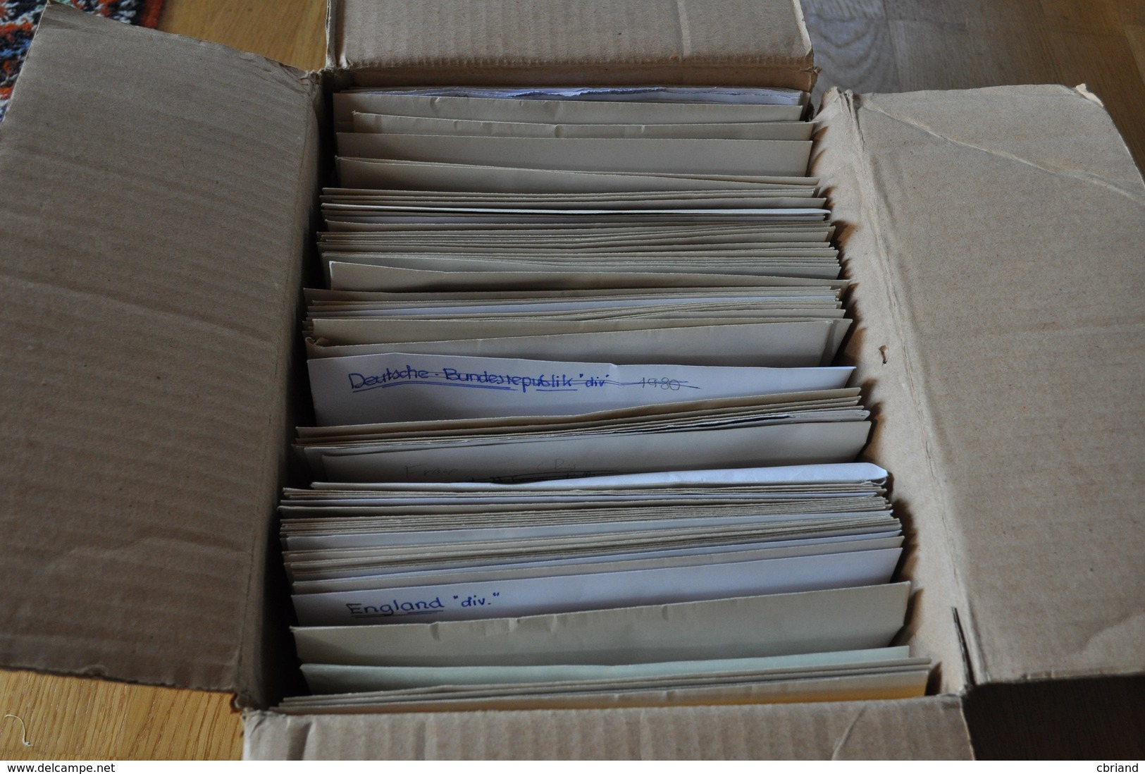 Destockage, à  Saisir, Gros Carton De Timbres Décollés, Tous Pays, Env. 2,5kgs - Lots & Kiloware (min. 1000 Stück)