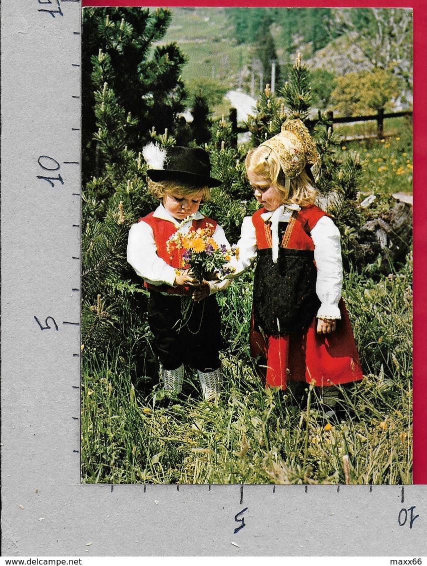 CARTOLINA VG ITALIA - VALLE D'AOSTA - Bimbi Di GRESSONEY In Costume Locale - 10 X 15 - ANN 1982 - Costumi