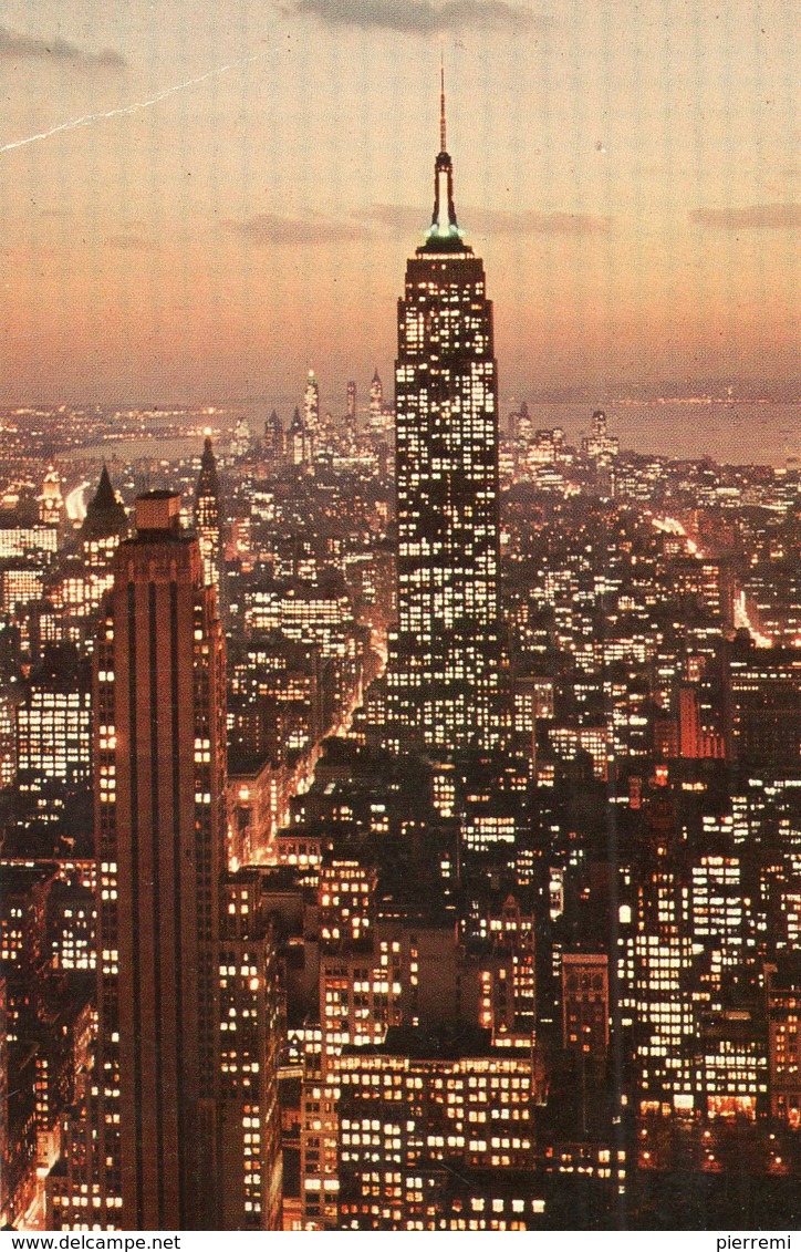 EMPIRE STATE BUILDING - Time Square