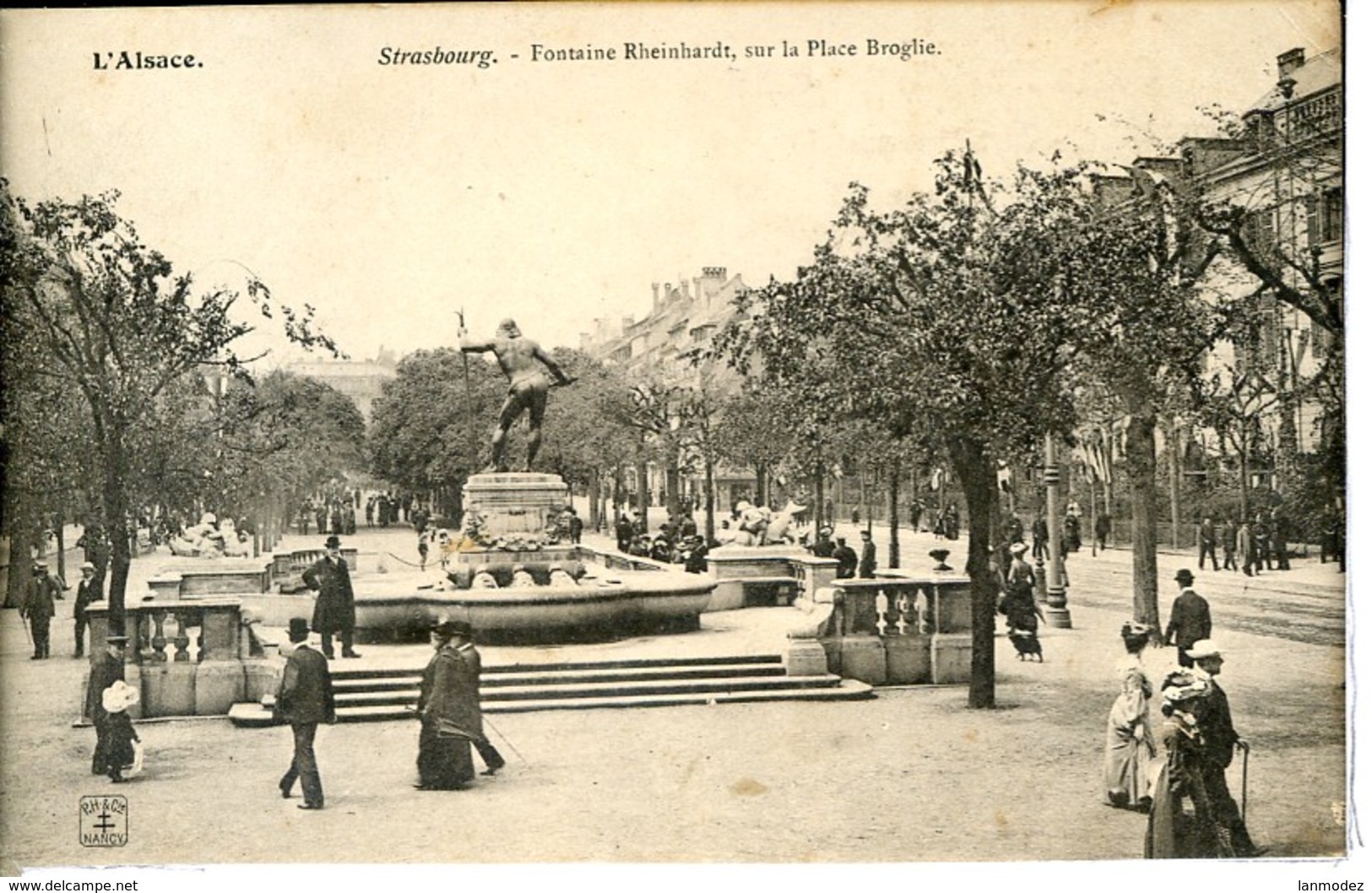 Dpt 67 Strasbourg Fontaine Rheinhardt Sur La Place Broglie Animee 1905 EVT TBE - Altri & Non Classificati