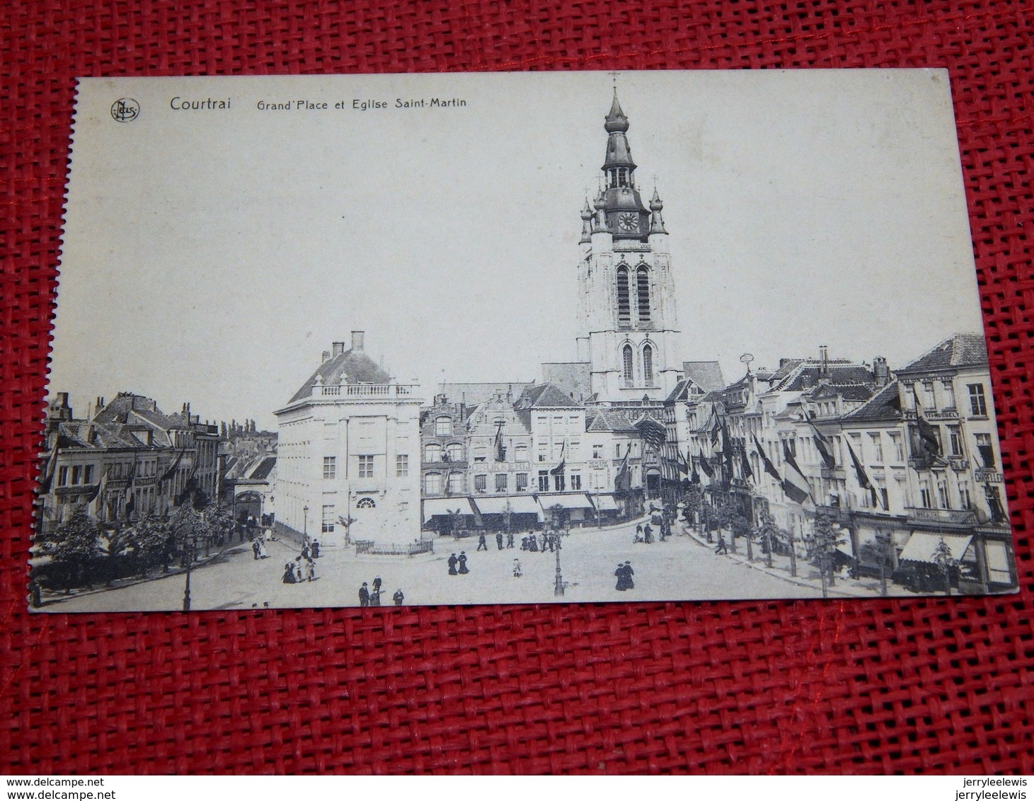 KORTRIJK  -  COURTRAI  -  Grote Markt En Sint Martinus Kerk  - Grand'Place Et Eglise Saint Martin - Kortrijk