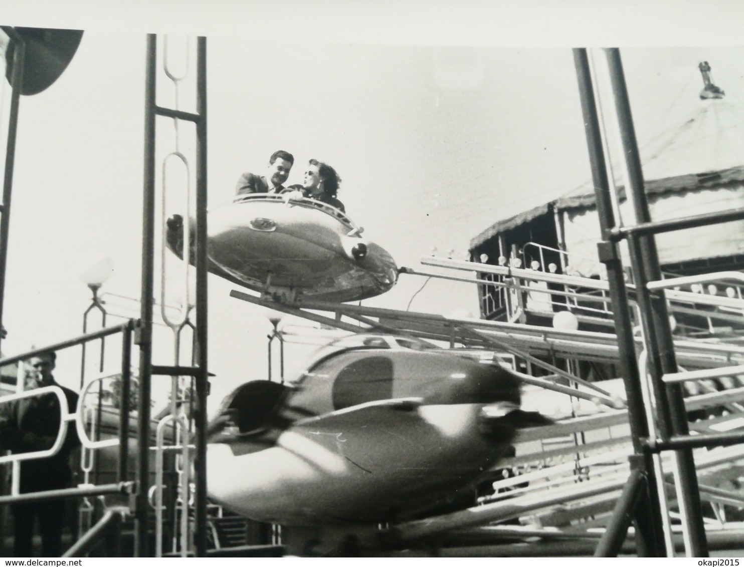 FOIRE DU MIDI DE BRUXELLES BELGIQUE ENFANTS SUR AUTOMOBILES MANÈGE LOT  DE 9 PHOTOS ORIGINALES + 2 CARTE - PHOTOS  1968