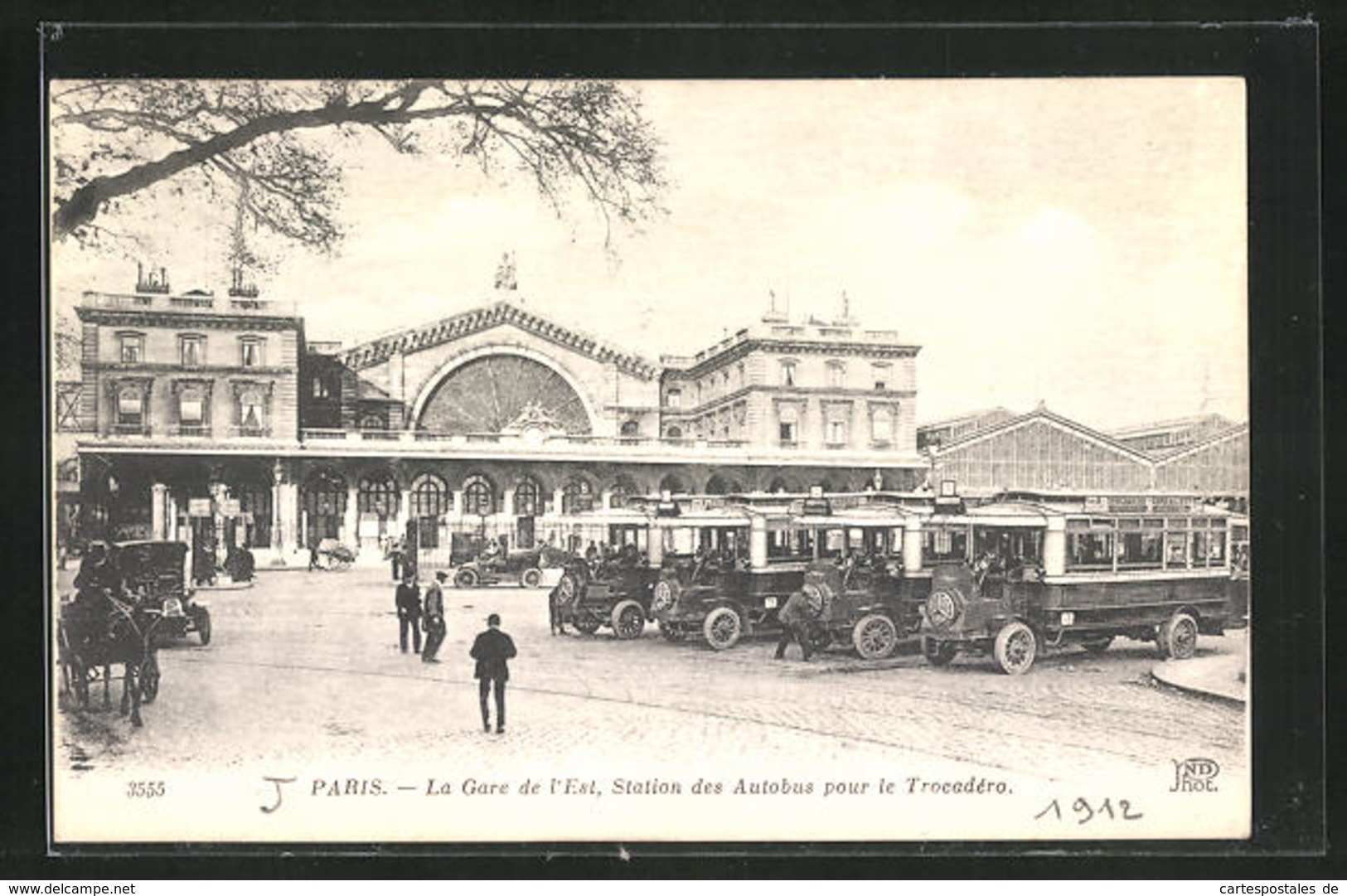 CPA Paris, La Gare De L`Est, Station Des Autobus Pour Le Trocadéro, Vue De La Gare - Métro Parisien, Gares