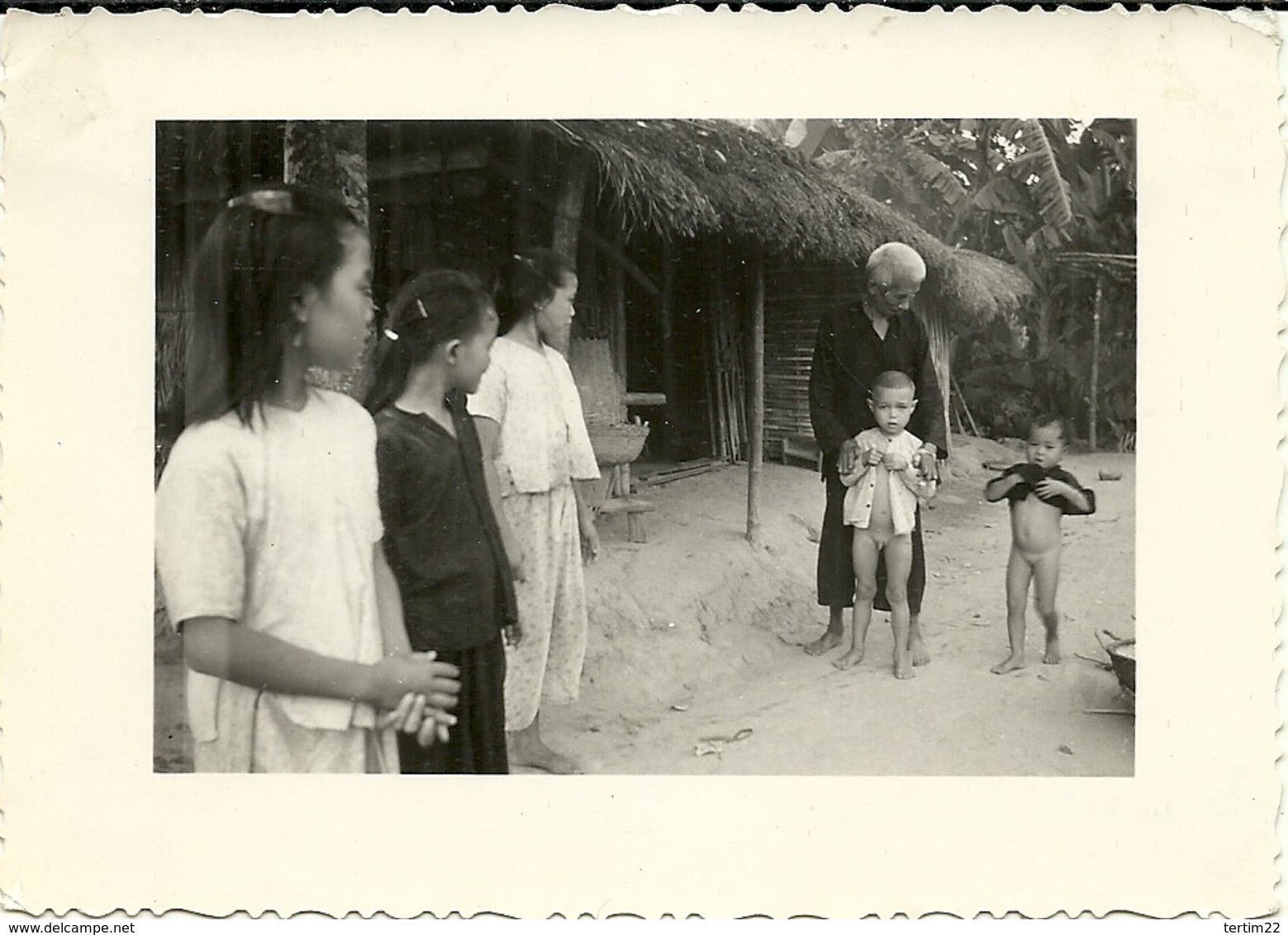 (ASIE )( VIETNAM  )(VILLAGE  DE CANOA )( ANAMM ) 1952  ( ETHNIE ET CULTURE ) - Places