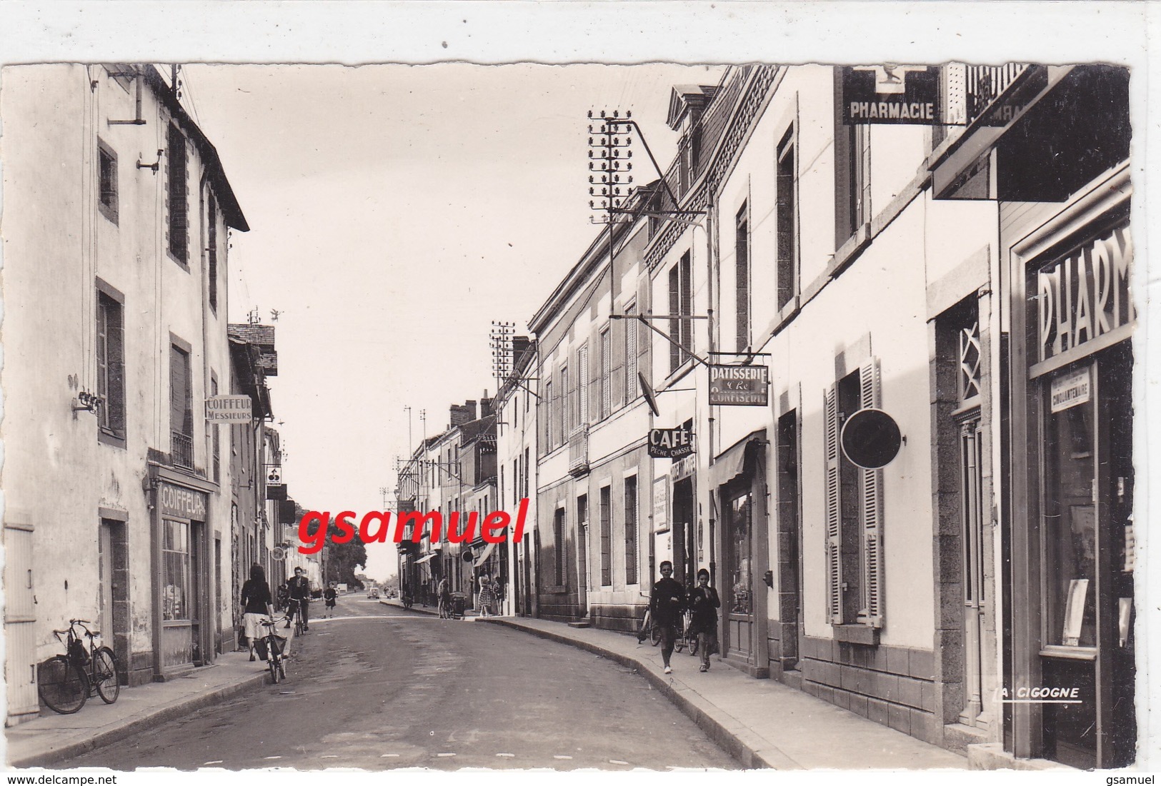 85 MONTAIGU. RUE G CLEMENCEAU – Café,,,,  (éditeur La Cigogne)   (voir Scan) - Montaigu