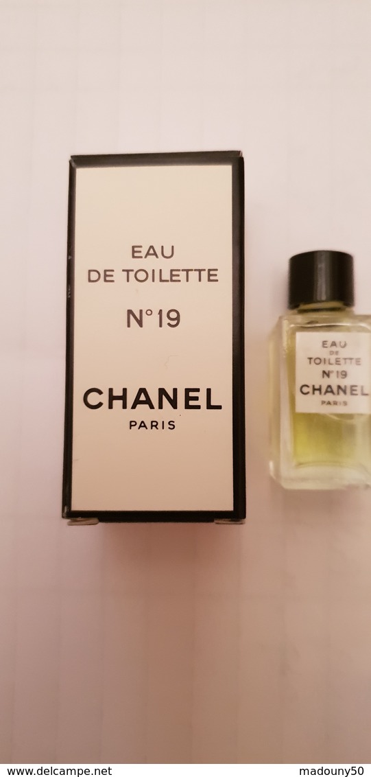 MINIATURE PARFUM  CHANEL  N°19  EDT 4,5ml ( Incrit Au Dos ) PRESENTATION TRES RARE  NEUF - Miniatures Femmes (avec Boite)