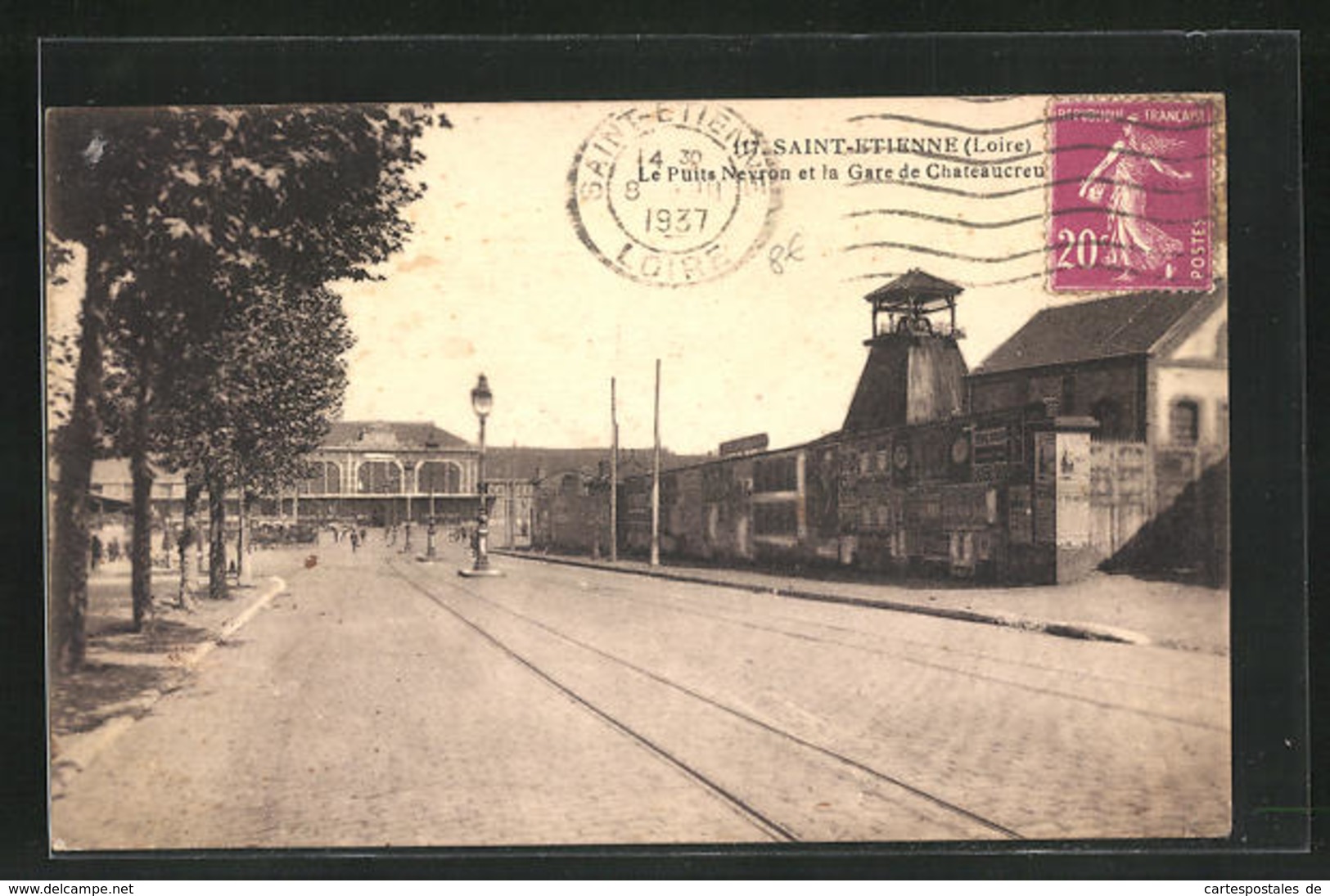 CPA Saint-Etienne, La Gare De Chateaucreux Et Les Puits Nevron, La Gare Et Grube - Saint Etienne