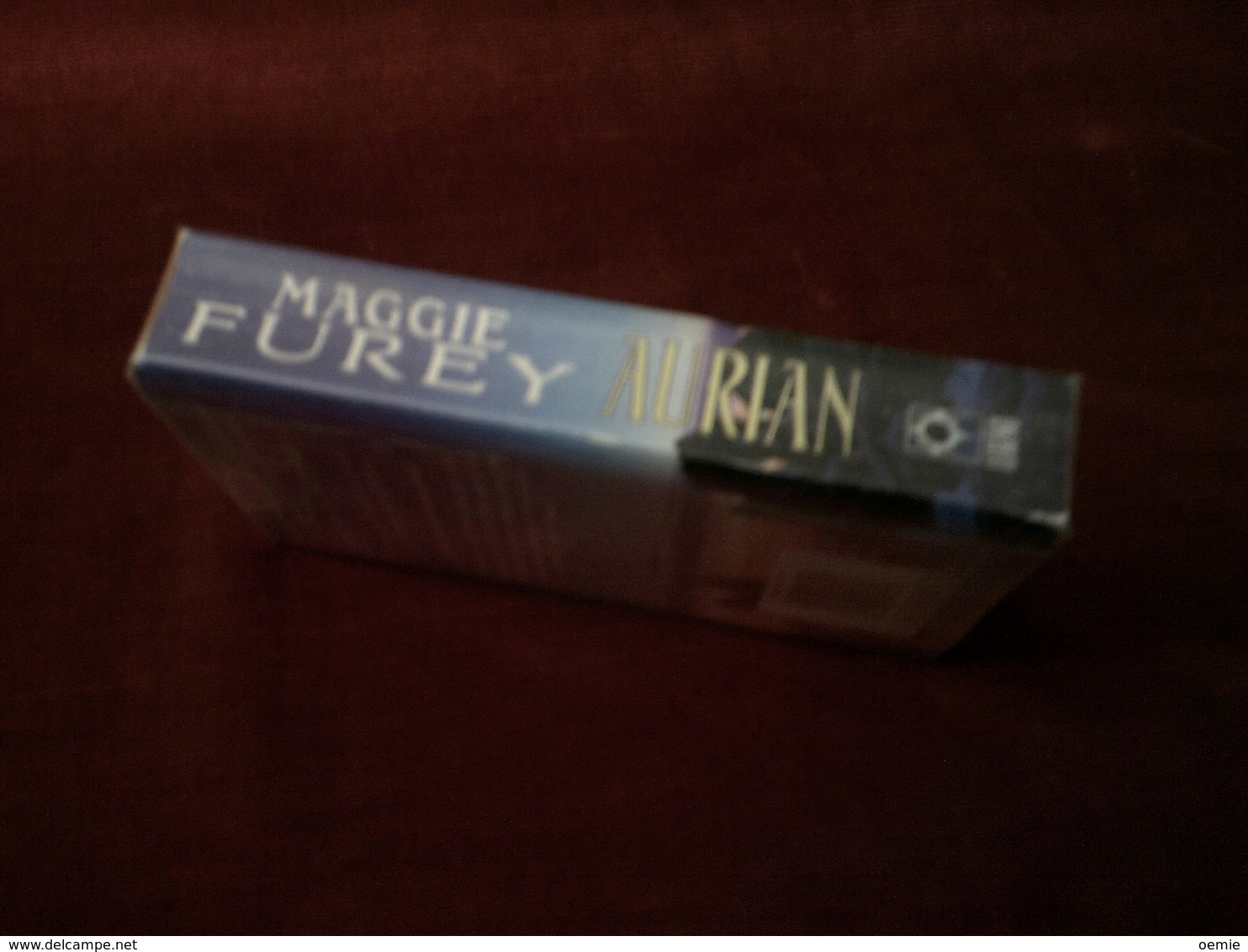 MAGGIE  FUREY  AURIAN  ° BOOK ONE THE ARTEFACTS OF POWER - Sciencefiction