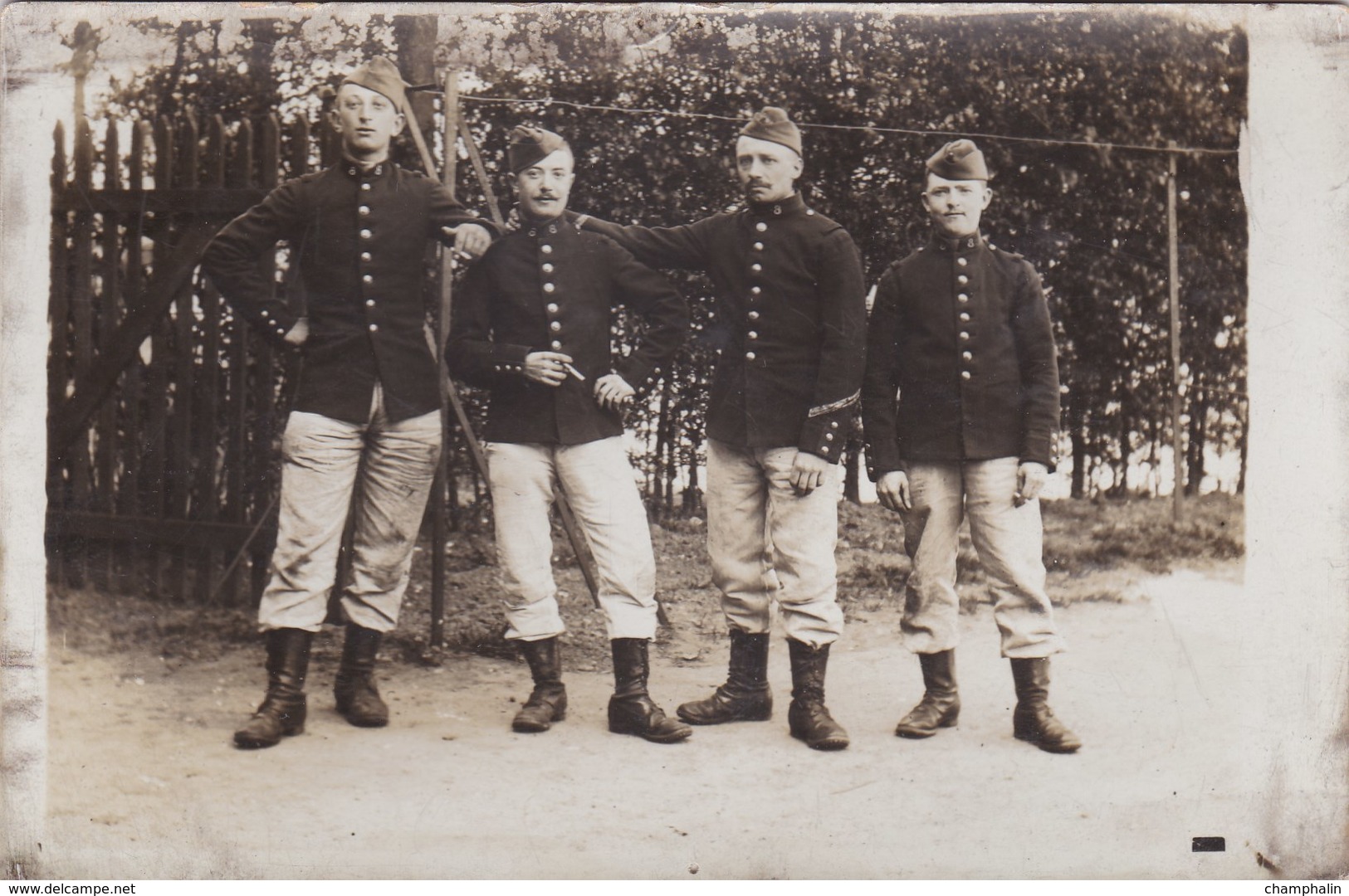 Groupe De 4 Soldats Du 8ème Régiment D'Infanterie - Basé à Saint-Omer (62) - Carte Photo - Regimenten