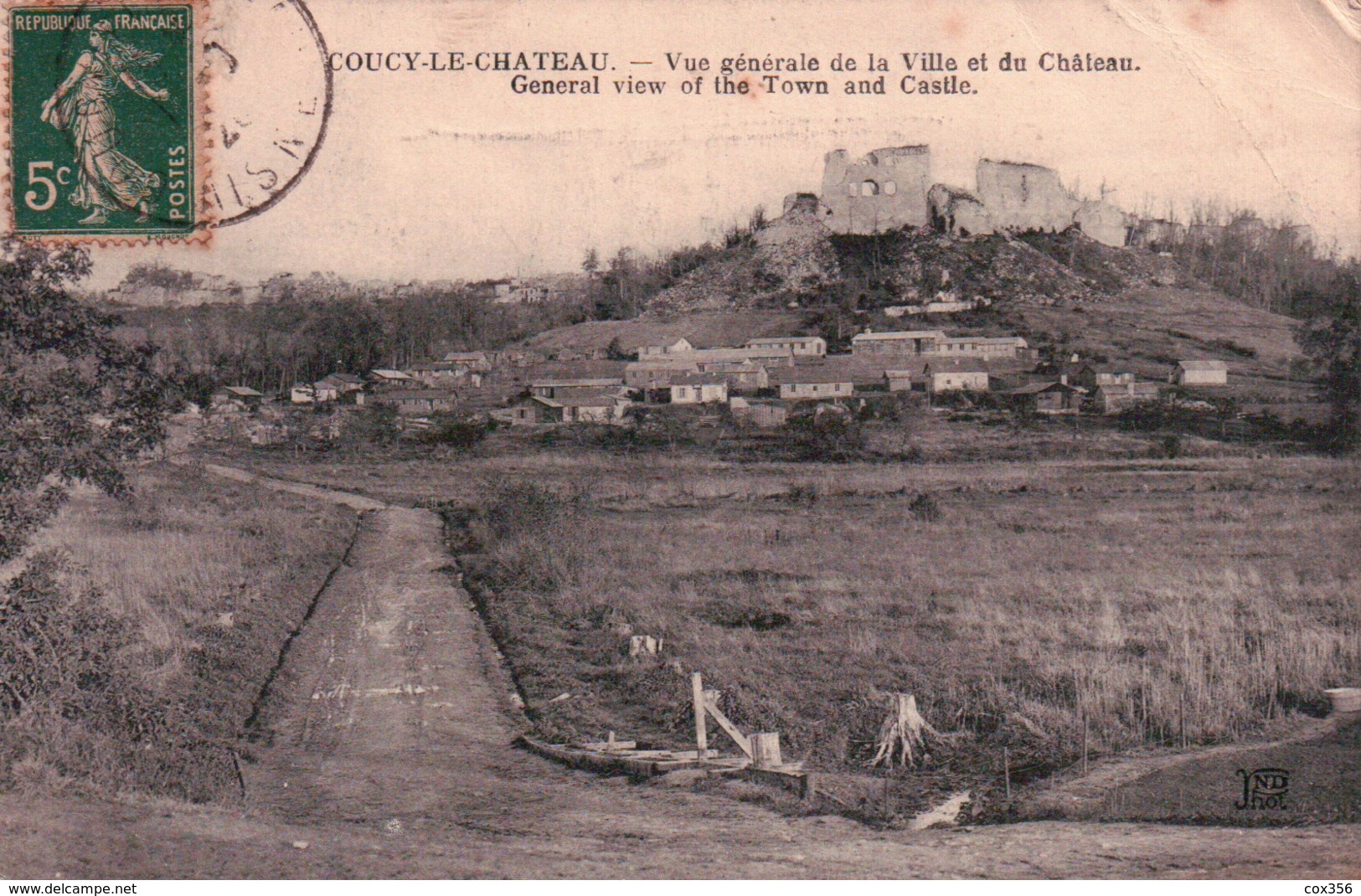 CPA 02 COUCY LE CHÂTEAU Vue Générale De La Ville Et Du Château - Otros & Sin Clasificación