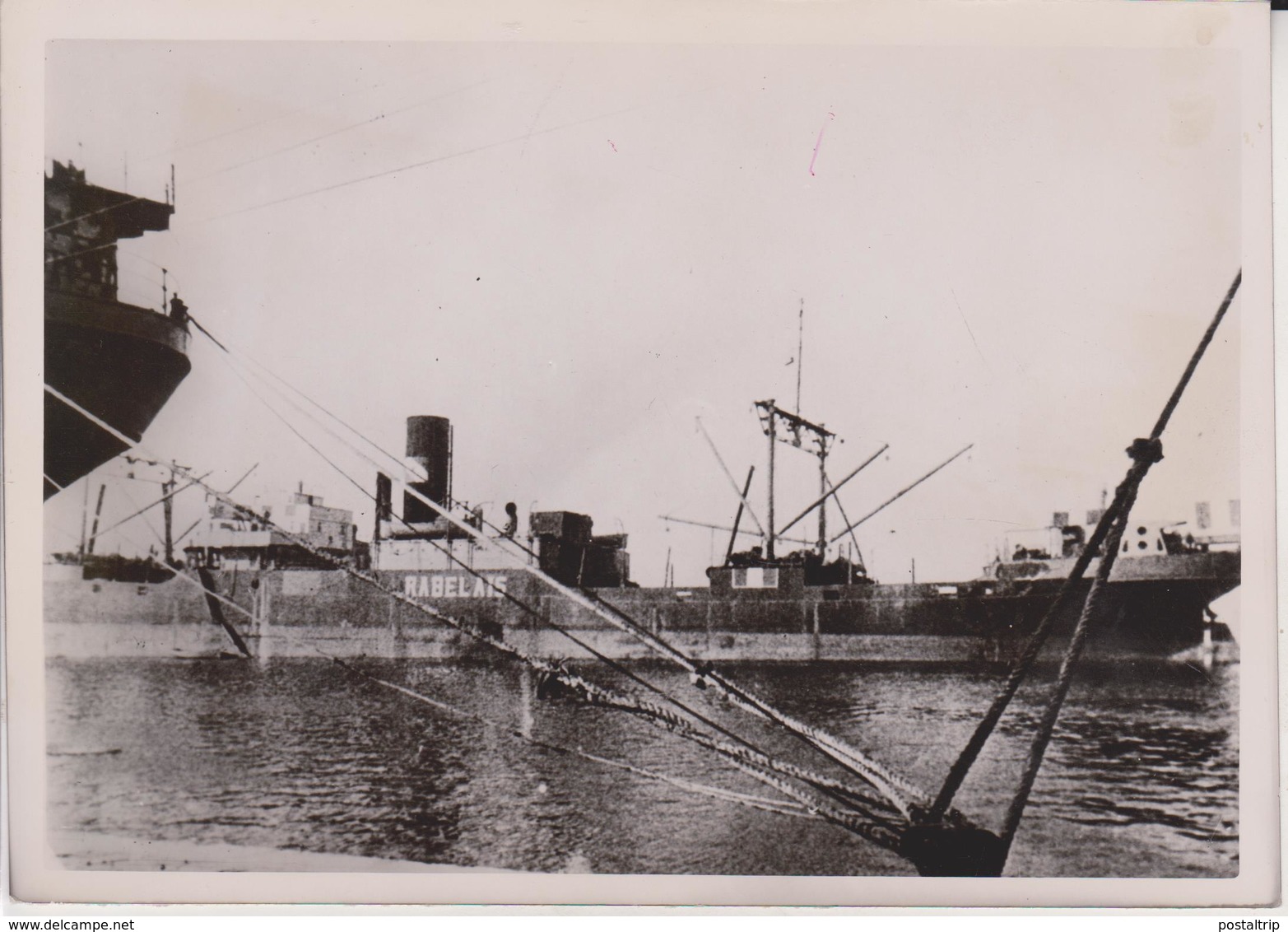 EIN OPFER BRITISCHER RACHSUCHT  RABEKLAIS FRANZOSISCHER DAMPFER TUNES TUNESISCHEN HAFEN SFAX ENGLISCHEN BOMBER - Bateaux