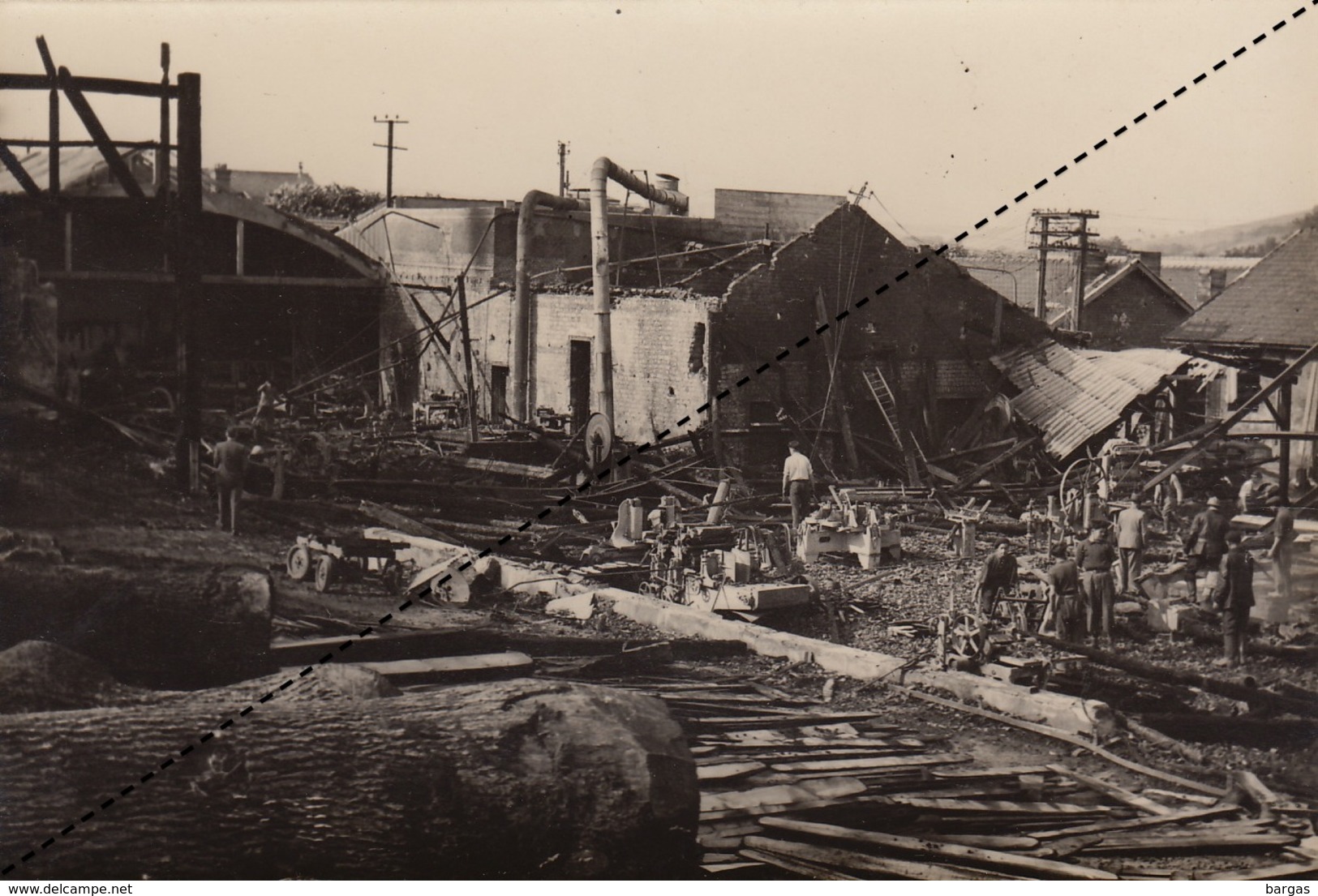 Epernay Ruines Bombardement Usine Scierie Face à L'hopital Par Lefebvre Blanrue à Louvois - Guerre, Militaire