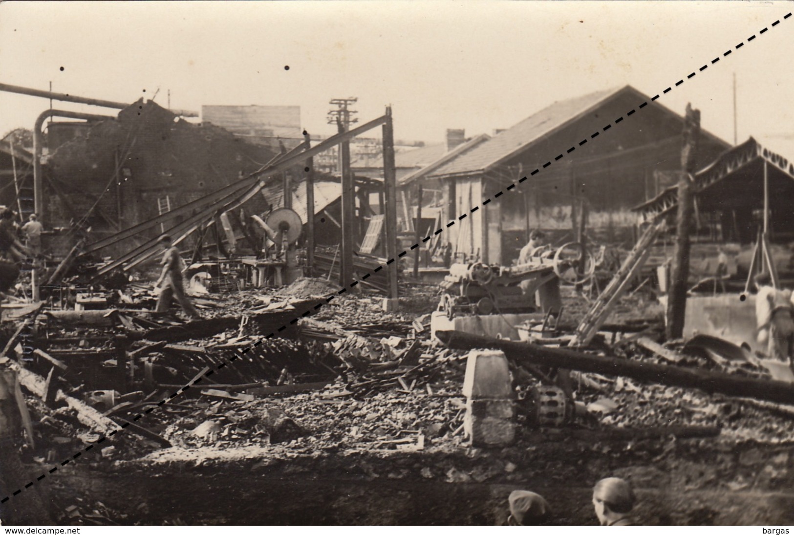 Epernay Ruines Bombardement Usine Scierie Face à L'hopital Par Lefebvre Blanrue à Louvois - Guerre, Militaire