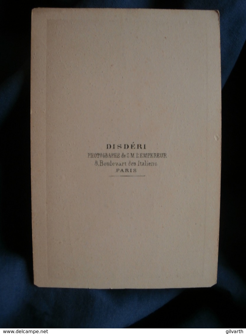 Photo CDV Disdéri à Paris - Bourgeoisie, Noblesse Second Empire, Homme, Gilet à Col Et Faux Col Circa 1860 L421 - Anciennes (Av. 1900)