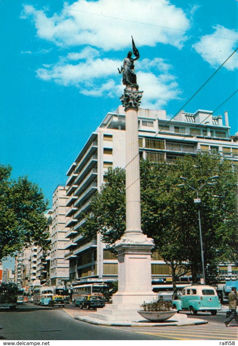 1 AK Uruguay * Hauptstadt Montevideo - Libertad Square (auch Plaza De Cagancha) - Mit Der 1867 Errichteten Friedenssäule - Uruguay