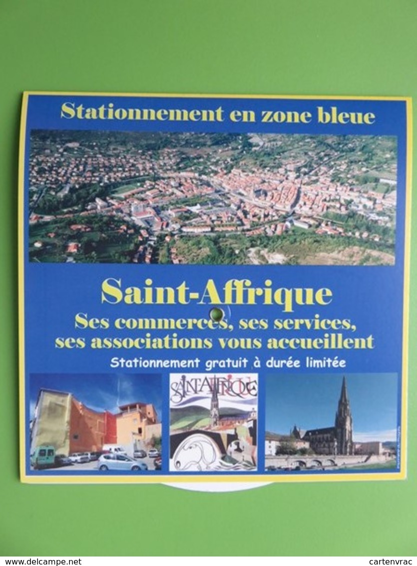 Disque De Stationnement Touristique - Zone Bleue - Vue Générale - Ilot Voltaire - Eglise - 12400 St-Affrique (Aveyron) - Voitures