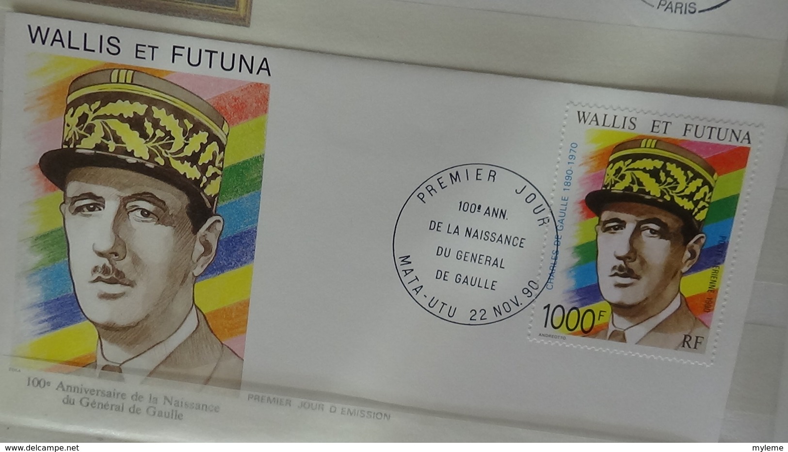 Belle thématique sur le Général De Gaulle, timbres (tous ** 1ère page), ND, blocs, enveloppes .... A saisir !!!