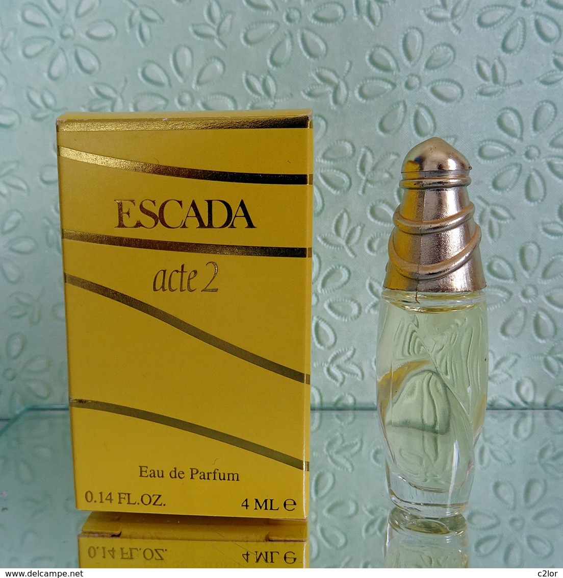 Miniature  "ACTE 2 " D' ESCADA  Eau De Parfum 4 Ml Dans Sa Boite (M076-3) - Miniatures Femmes (avec Boite)