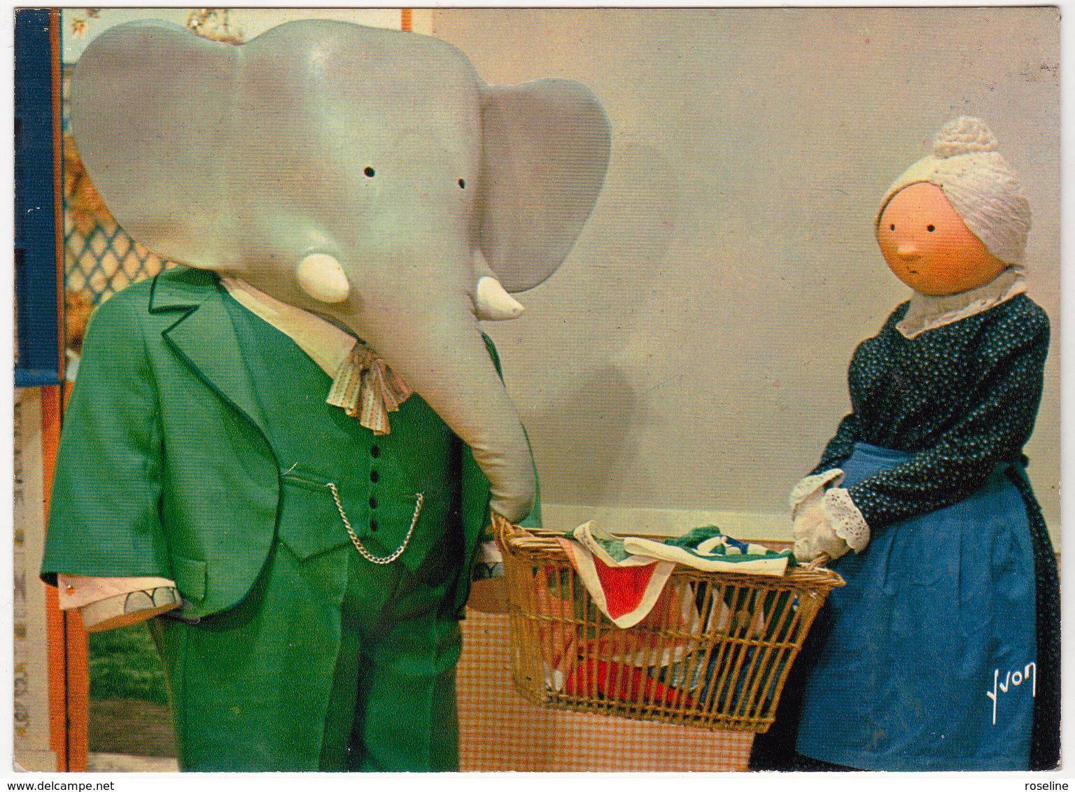 Ed  Yvon  N°12   -  Babar éléphant Par L De Brunhof - Lessive Panier Linge -  CPSM  10,5x15  TBE 1970 Neuve - Séries TV