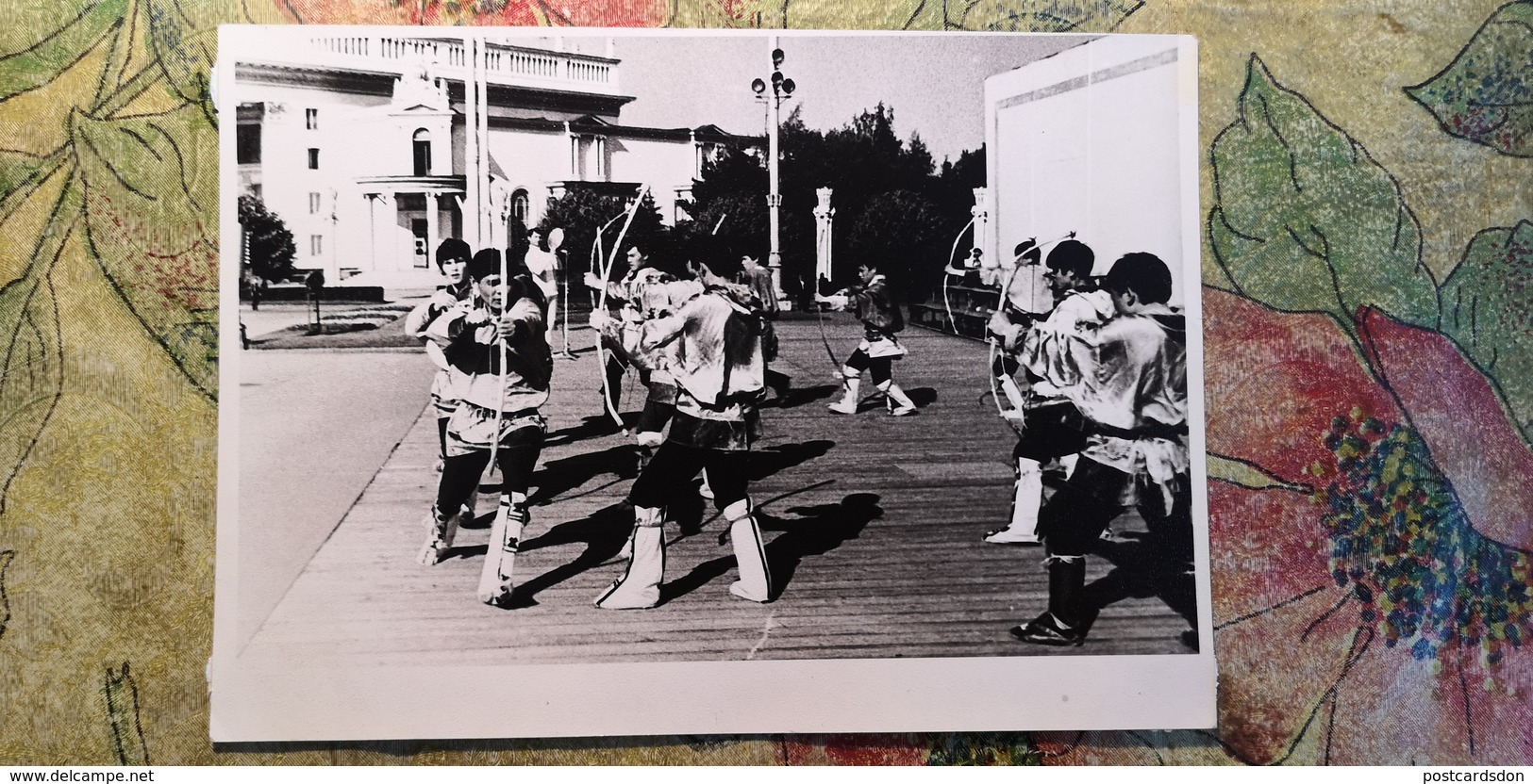 2 Items Lot - Old Postcard And Old Original Photo - ARCHERY - Archer - USSR   -  1970s - Tir à L'Arc