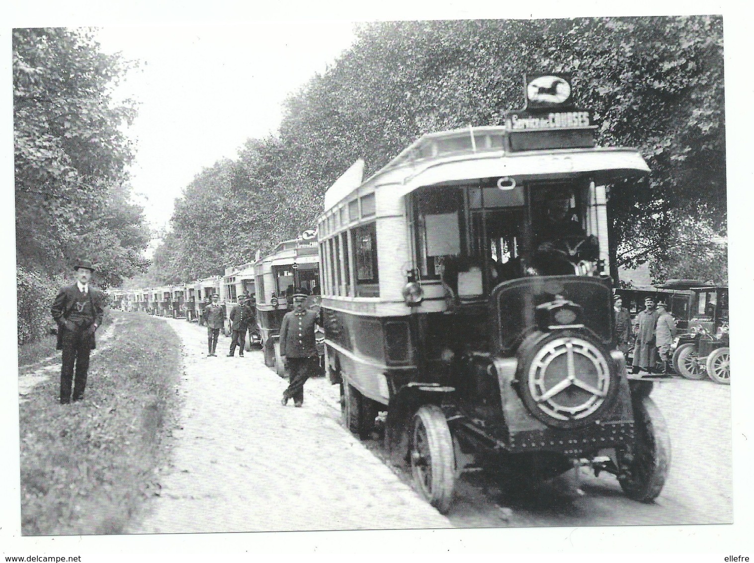 Carte éditée Par La  Vie Du Rail File D'autobus Schneider PB2 Du Service Des Courses En 1911 Photo RATP Réedition - Buses & Coaches