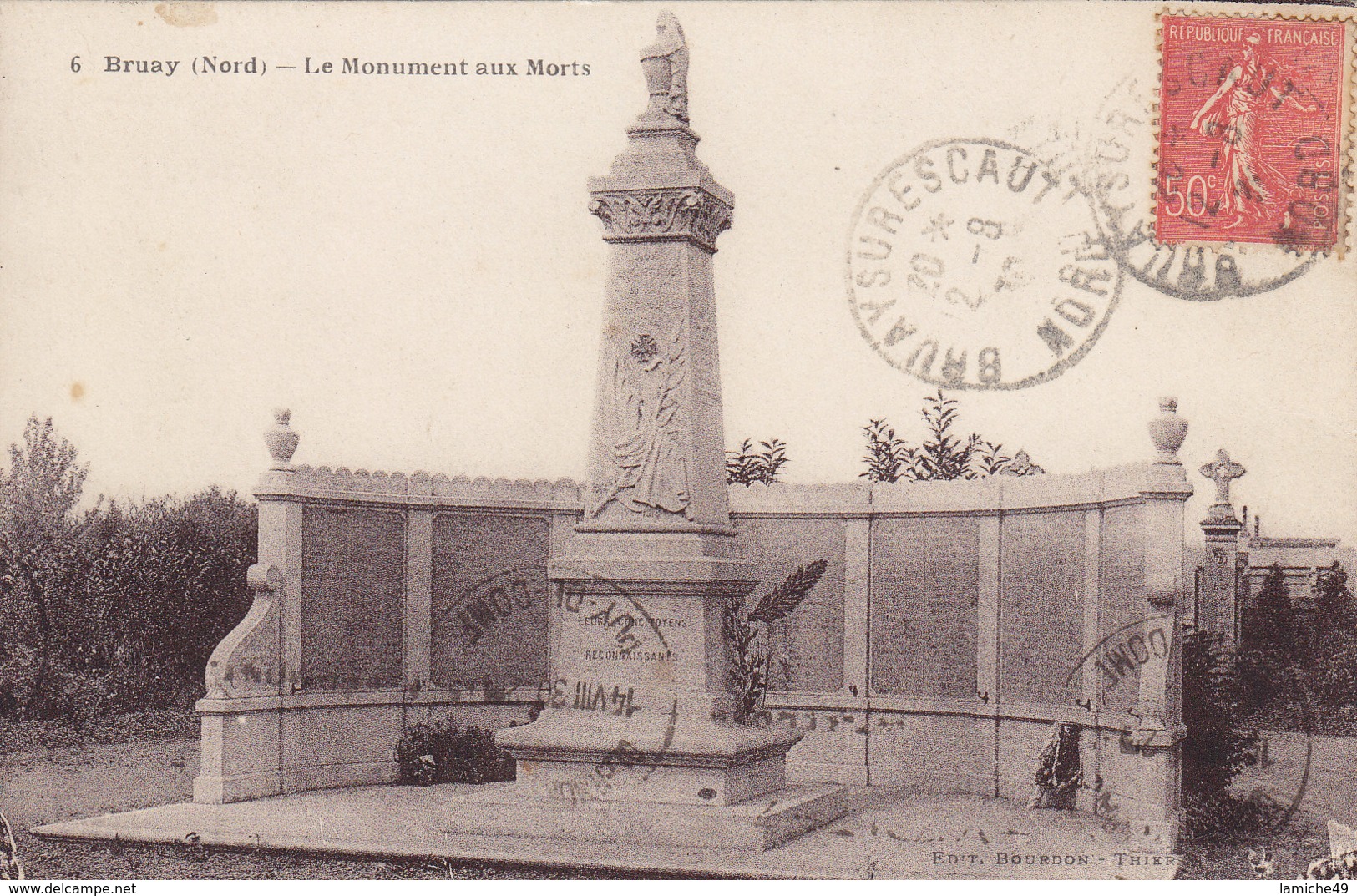 BRUAY (Nord) Le Monument Aux Morts Circulée Timbrée 1914 - Bruay Sur Escaut