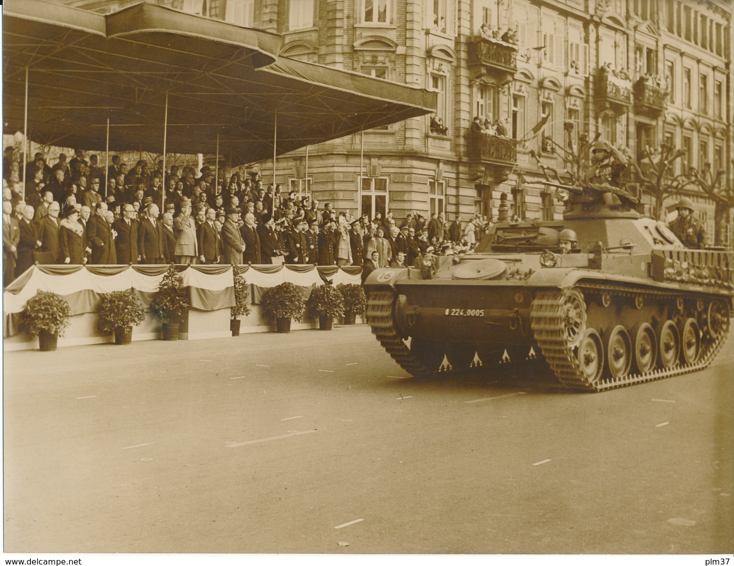 Photo De Presse Keystone 18 X 24 Cm - STRASBOURG, Général De Gaulle, Commémoration De La Libération - Guerre, Militaire