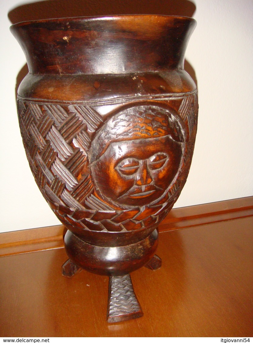 Vaso Africano Antico In Legno Intagliato - Afrikanische Kunst