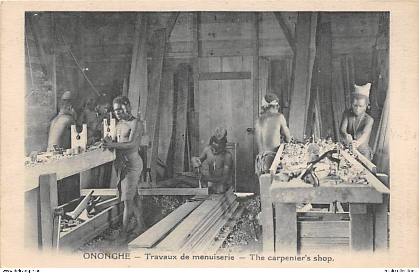 Océanie   Nouvelle Guinée  Papouasie  Ononghe.  Travaux De Menuiserie  (voir Scan) - Papua New Guinea