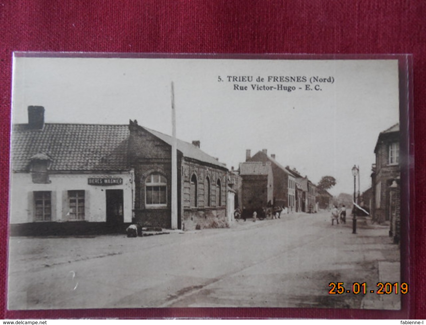 CPA - Trieu-de-Fresnes - Rue Victor-Hugo - Autres & Non Classés