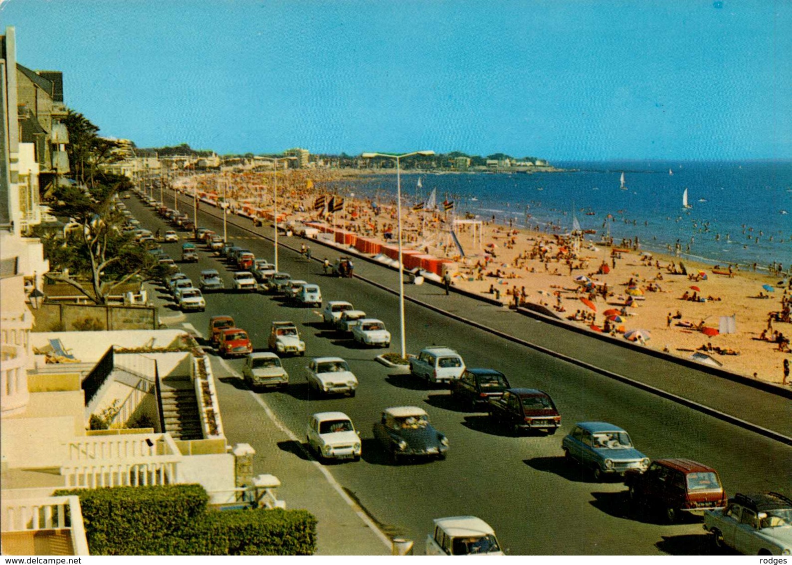 Dep 44 , Cpm  PORNICHET-LA BAULE , 7 , Boulevard Des Océanides (nombreuses Voitures) (D09.4377) - Pornichet