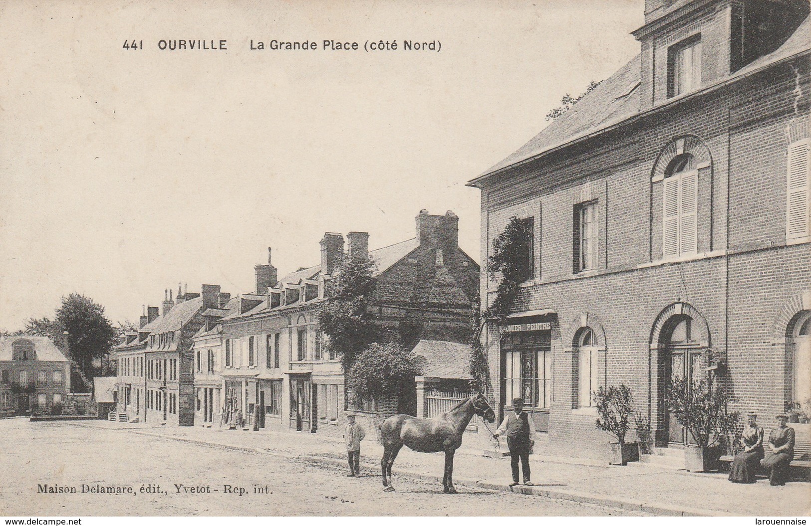 76 - OURVILLE - La Grande Place (côté Nord) - Ourville En Caux