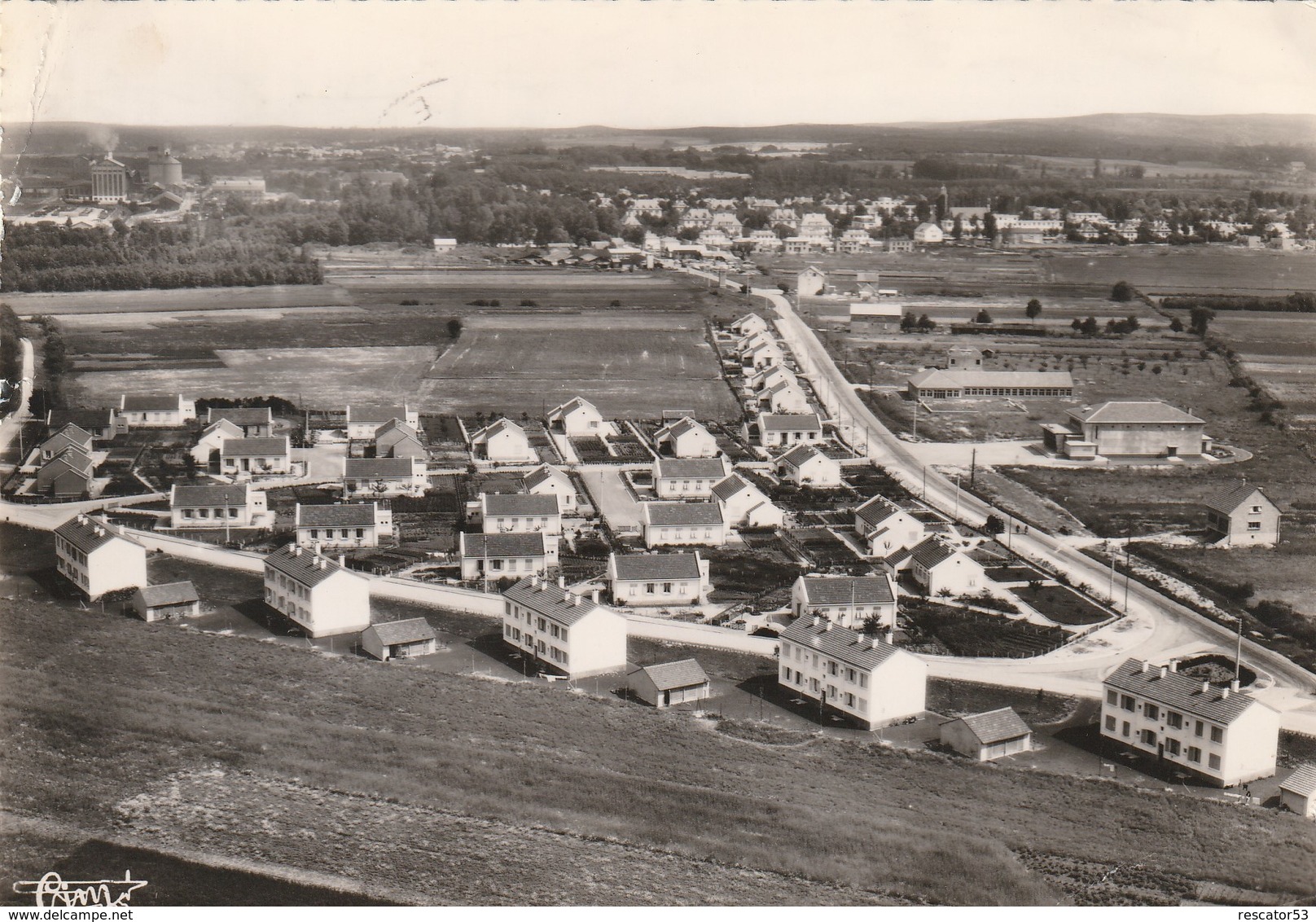 Rare Cpsm Tavaux Cités La Mulotte Vue Aérienne - Tavaux