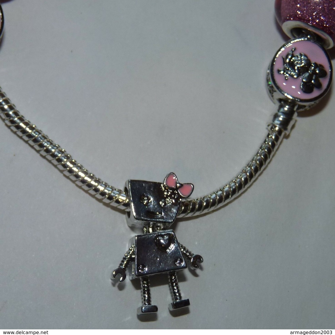 BRACELET ARGENTE 21 CM AVEC 7 CHARMS MICKEY MINNIE ROBOT NEUF TYPE PANDORA - Bracelets