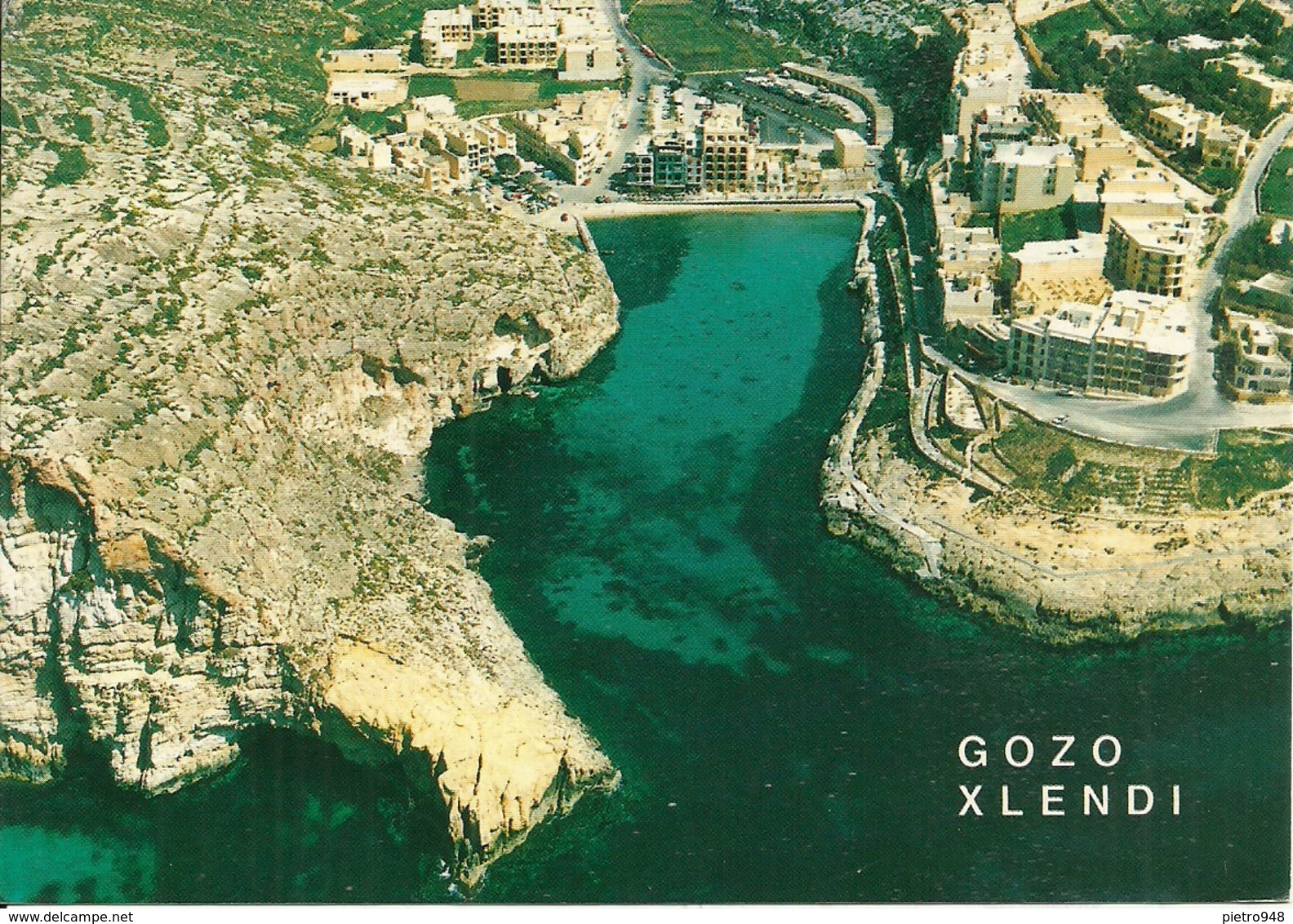 Gozo (Malta) Xlendi, Veduta Aerea, Aerial View, Vue Aerienne, Luftansicht, Francobollo "Tennis" Umoristico - Malte