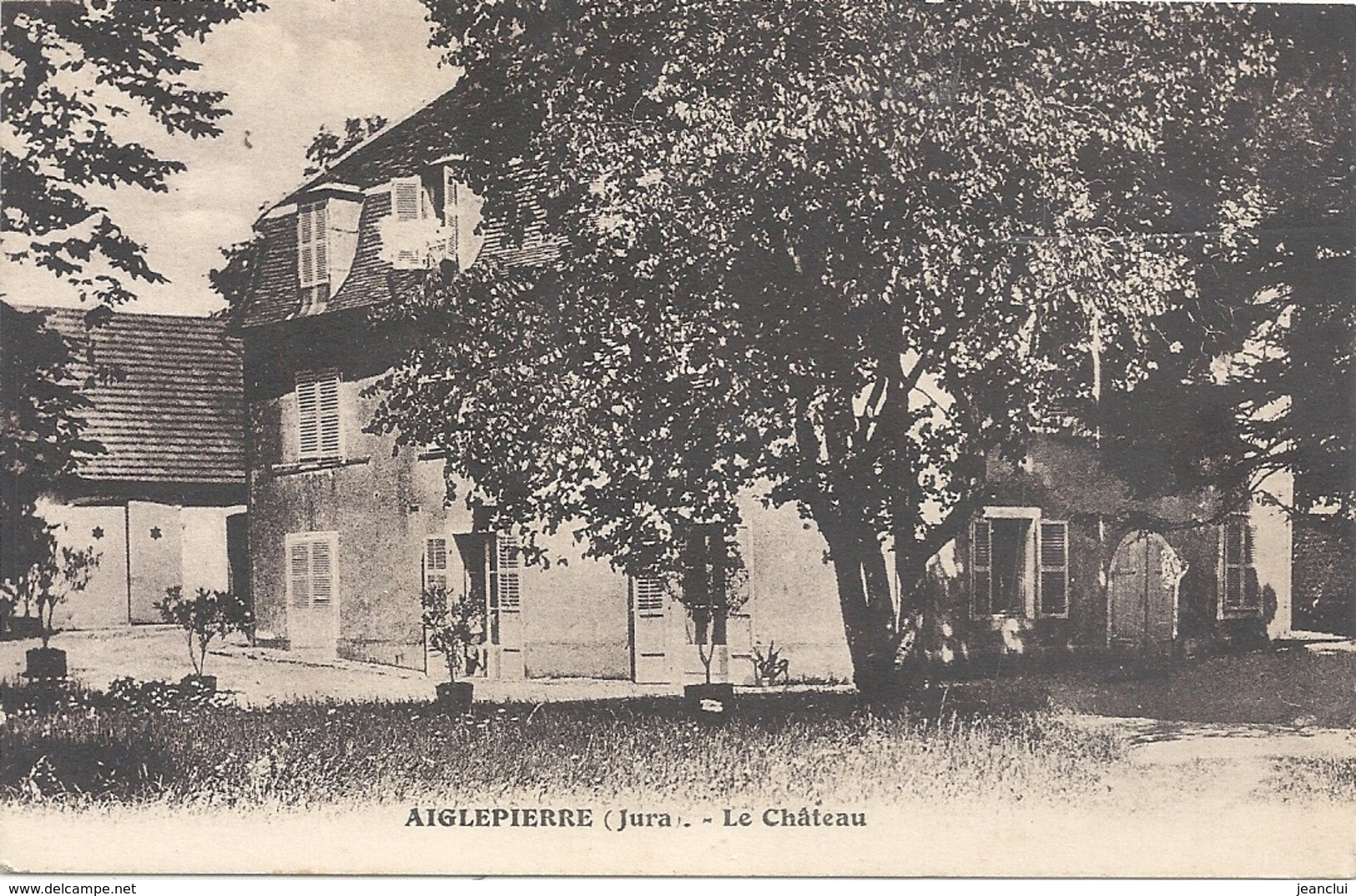 AIGLEPIERRE  -  LE CHATEAU  . CARTE ECRITE AU VERSO - Autres & Non Classés