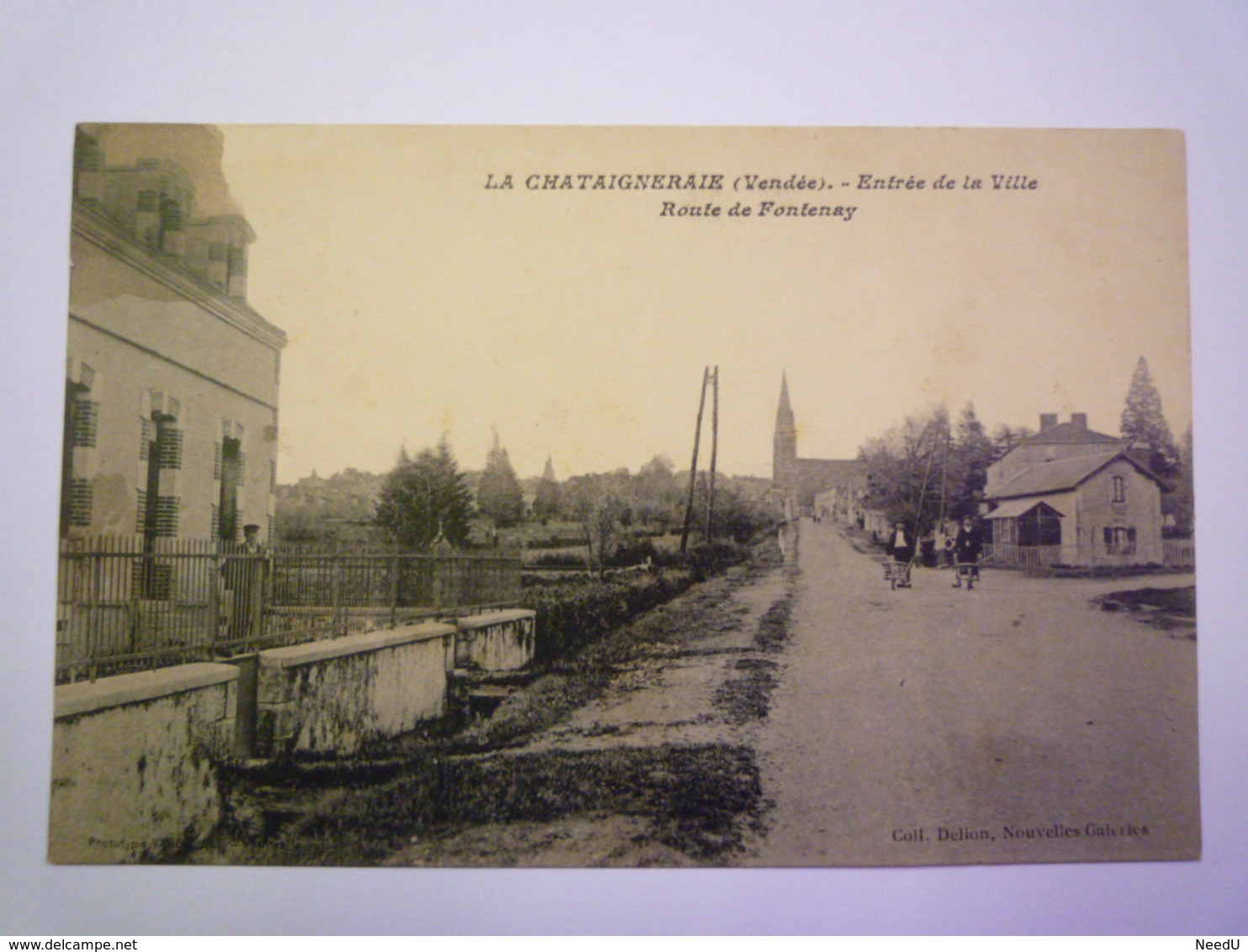 LA CHATAIGNERAIE  (Vendée)  :  Entrée De La Ville  -  Route De Fontenay   1924   XXX - La Chataigneraie