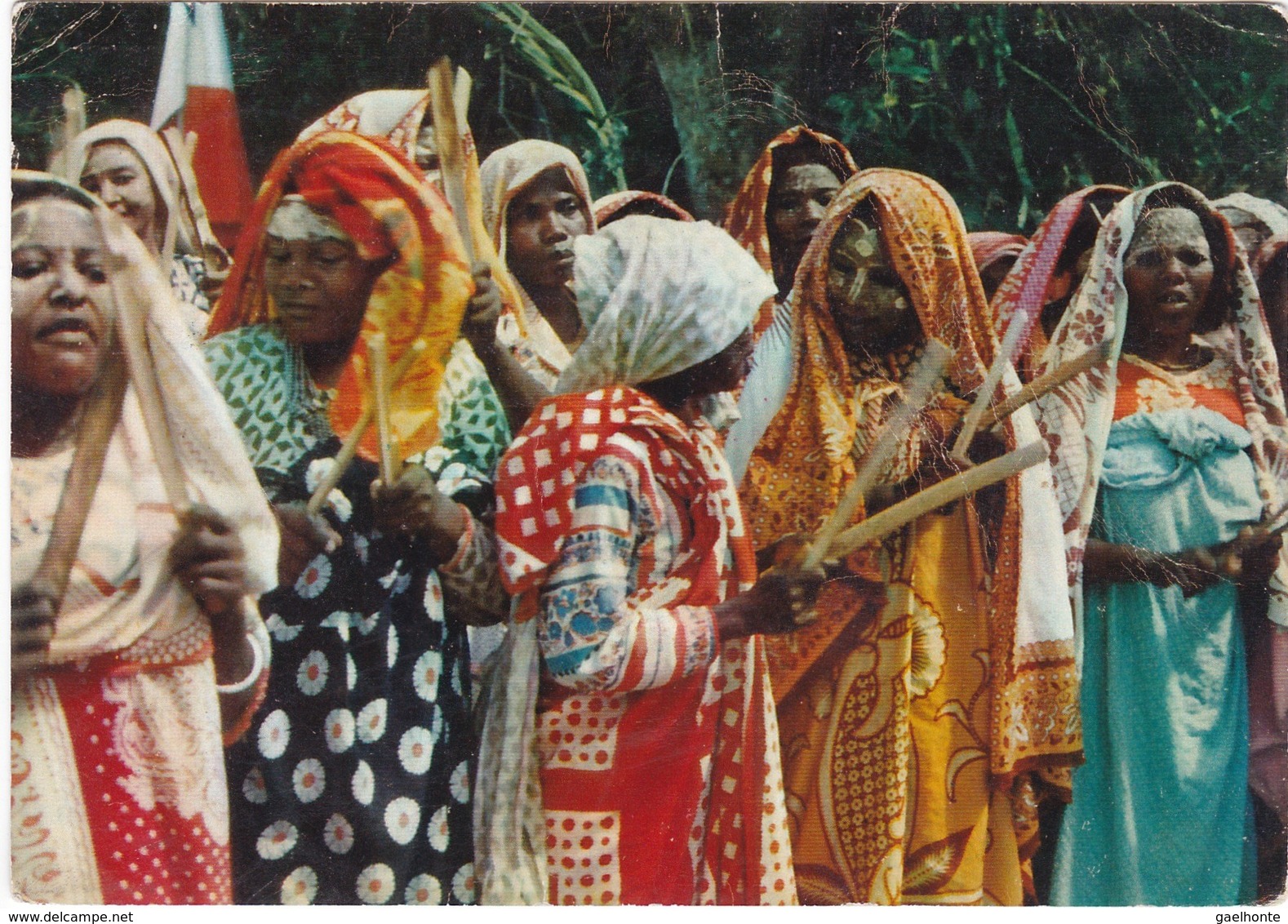 1365 UN SIECLE APRES LIVINGSTONE - ILES COMORE - UN "TONUS" INDIGENE - Comores