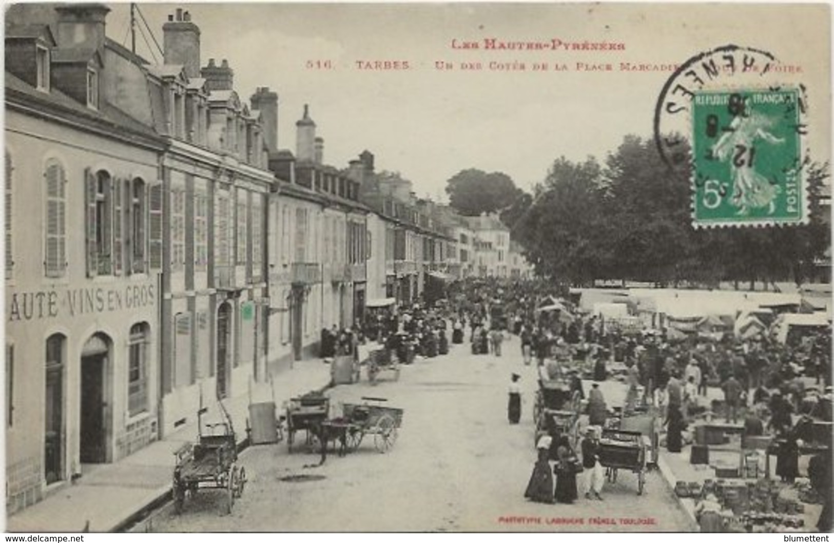 CPA 516 - Marché Puces Brocante Place Marcadieu TARBES 65 - Tarbes