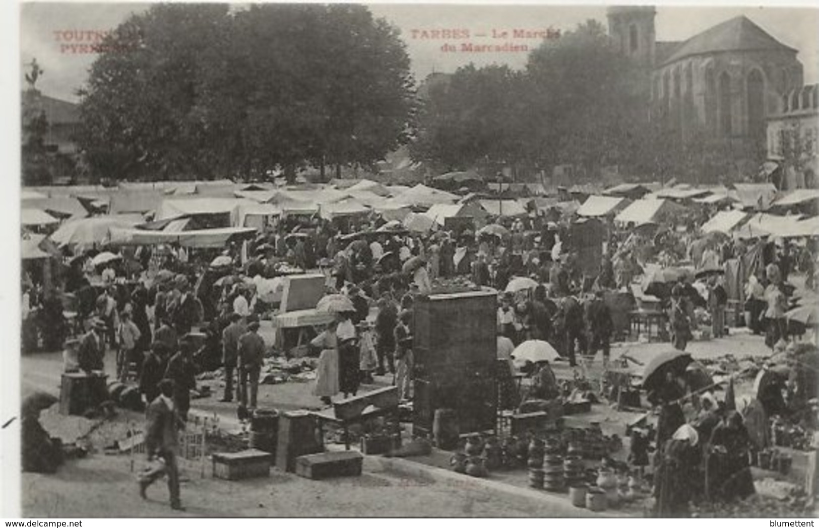 CPA 370 LABOUCHE - Marché Puces Brocante Place Marcadieu TARBES 65 - Tarbes