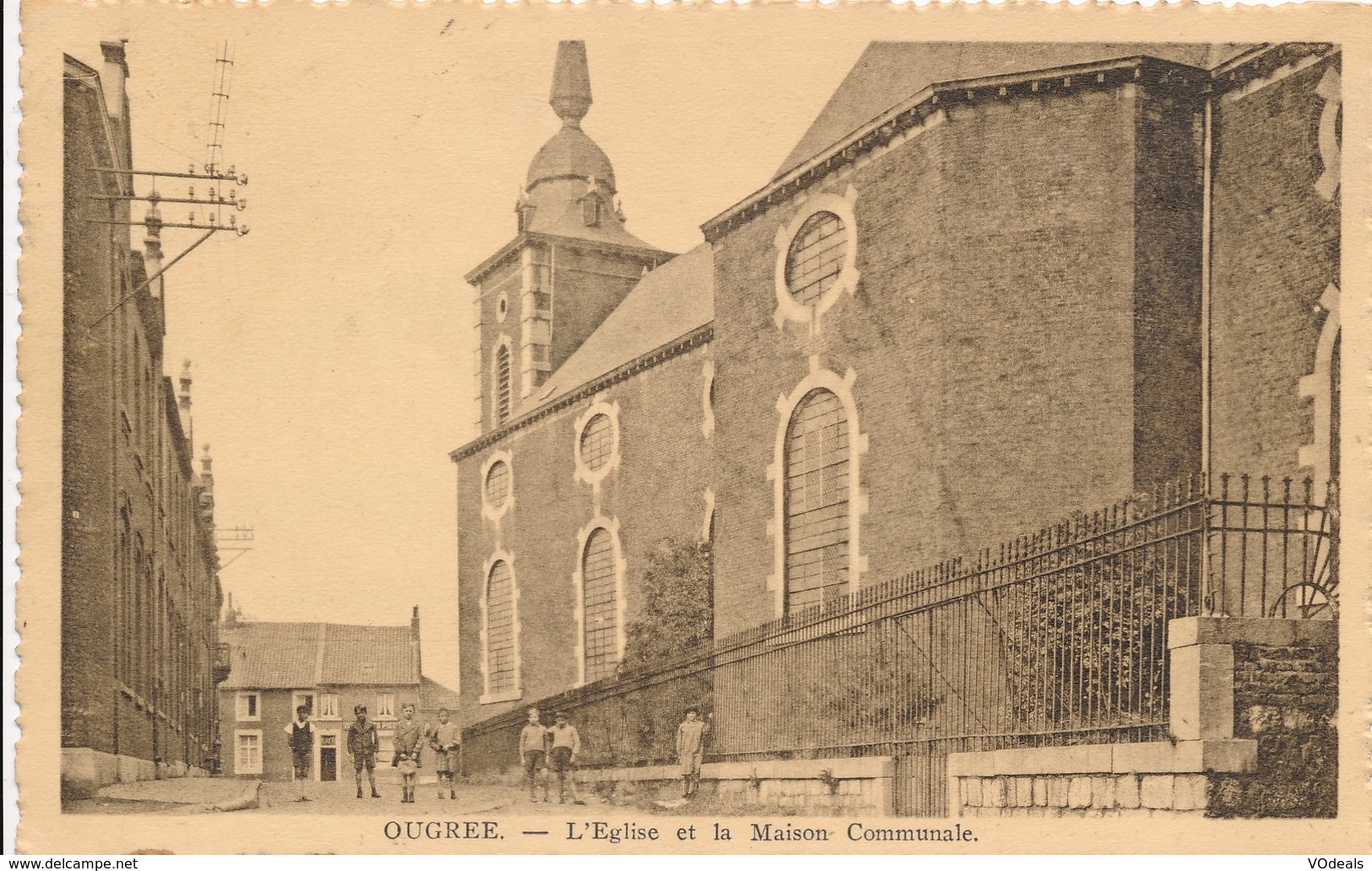 CPA - Belgique - Liège - Ougree - L'Eglise  Et La Maison Communale - Seraing