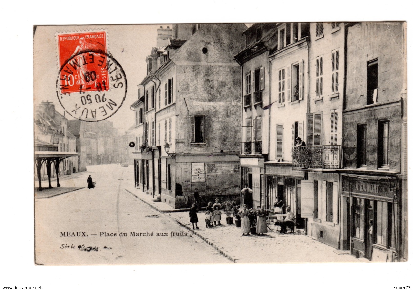 CPA 77 - Meaux - Place Du Marché Aux Fruits , Terrasse De Café , Animation - Meaux