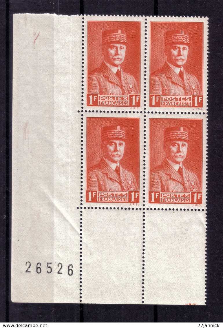 BLOC DE QUATRE  N° 472 (numéroté 25526 ) NEUF ** - 1941-42 Pétain