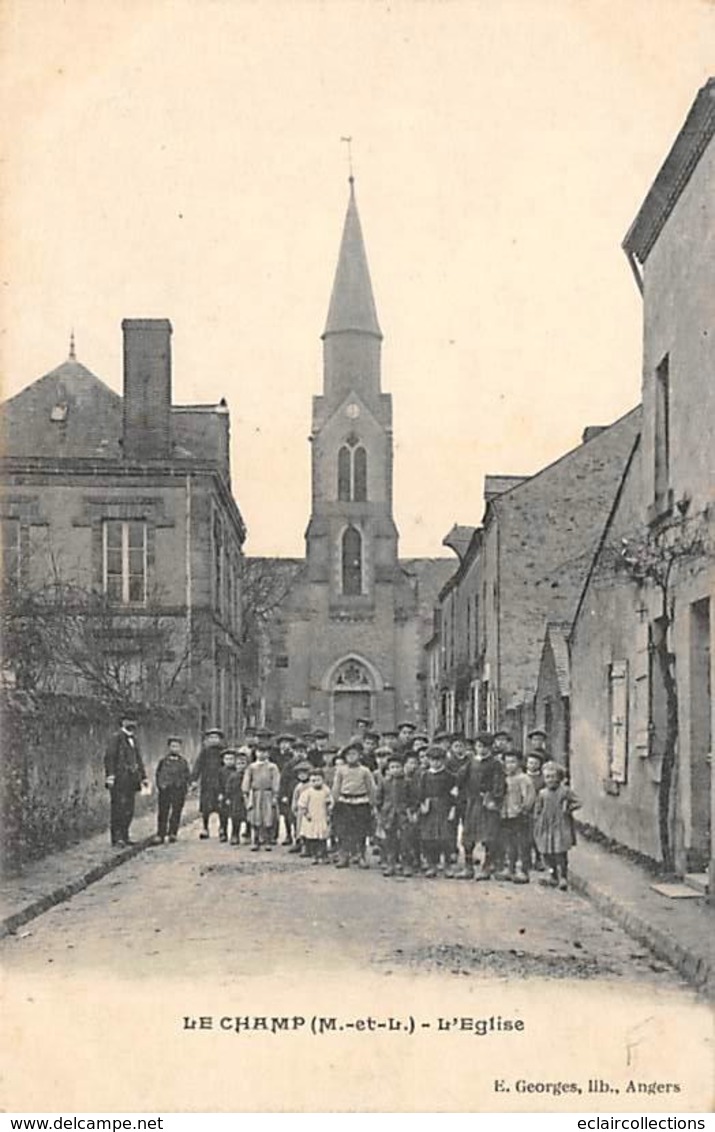 Le Champ Sur Layon       49         Groupe D'enfants Et L'Eglise    (voir Scan) - Sonstige & Ohne Zuordnung