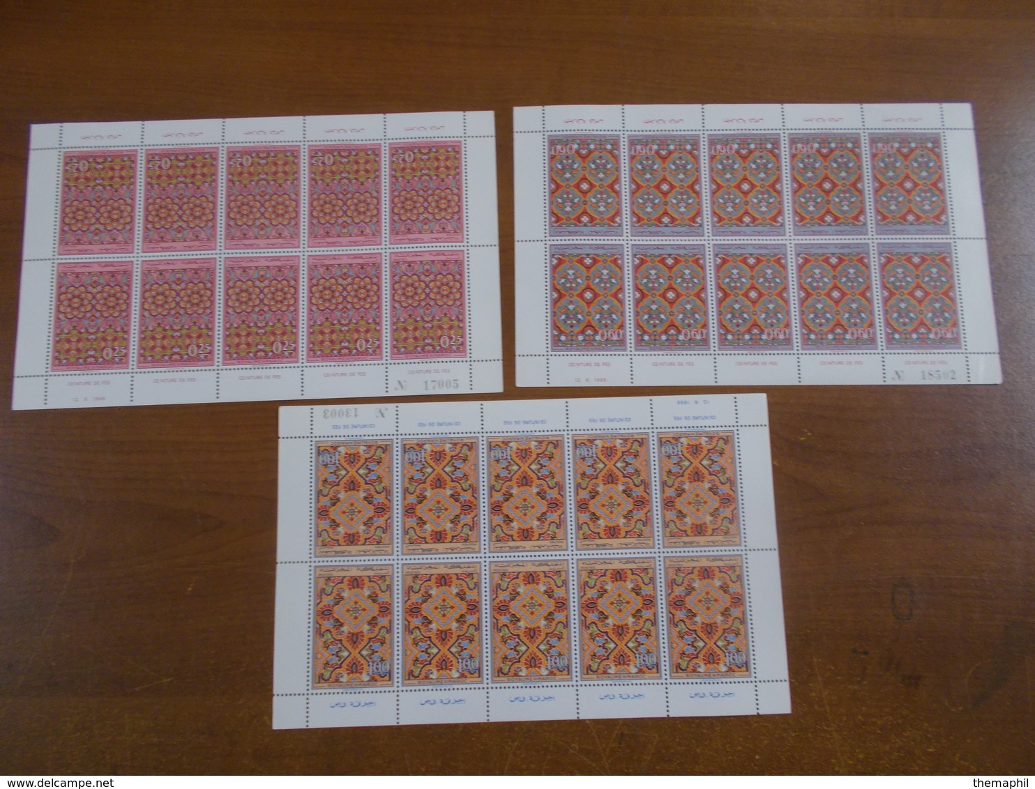 lot n° 68  MAROC neufs ** un lot de plus de 50 mini feuillets .. no paypal